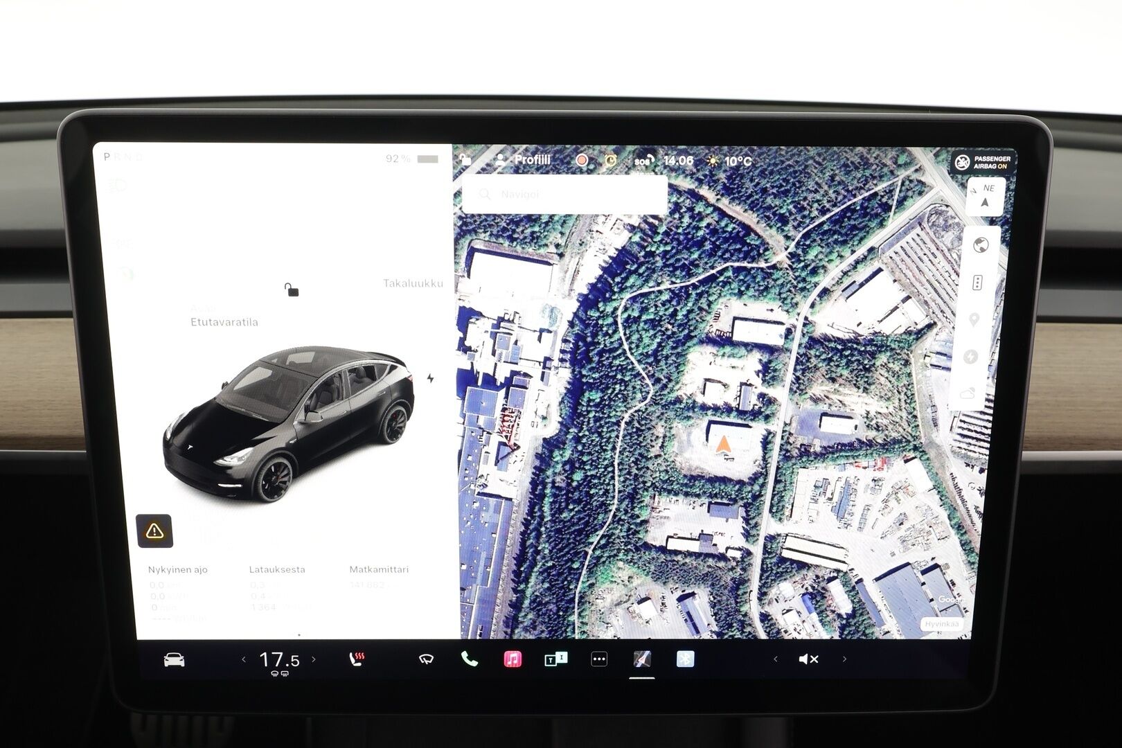 Tesla Model Y 2022 Performance * Koukku / ILP / ACC / Lasikatto / Premium Audio / P.Kamera / Matrix-LED / Muistipenkki / Kaistavahti * - Suomi-auto / Kahdet renkaat aluvanteilla / 2x Latauskaapelit - HULLUT AVAJAISHULINAT KORKOTARJOUS 3,29 %