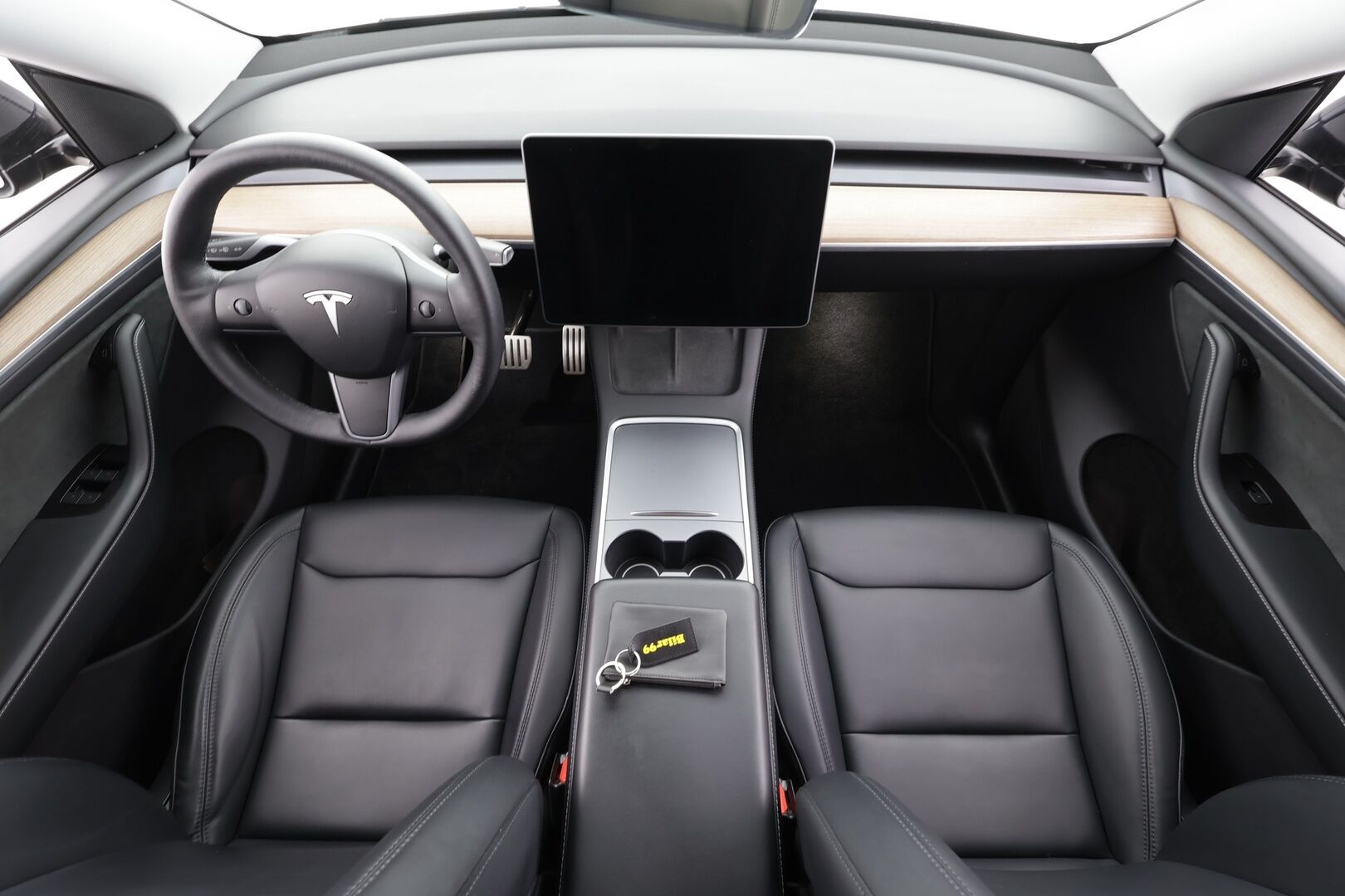 Tesla Model Y 2022 Performance - Vetokoukku | ILP | Ryzen | ACC | Lasikatto | Premium Audio | Matrix-LED | Muistipenkki | Akku kuntotarkastettu | Katsastettu 2.2026 | Suomi-auto | 2x Uberturbine-vanteet 