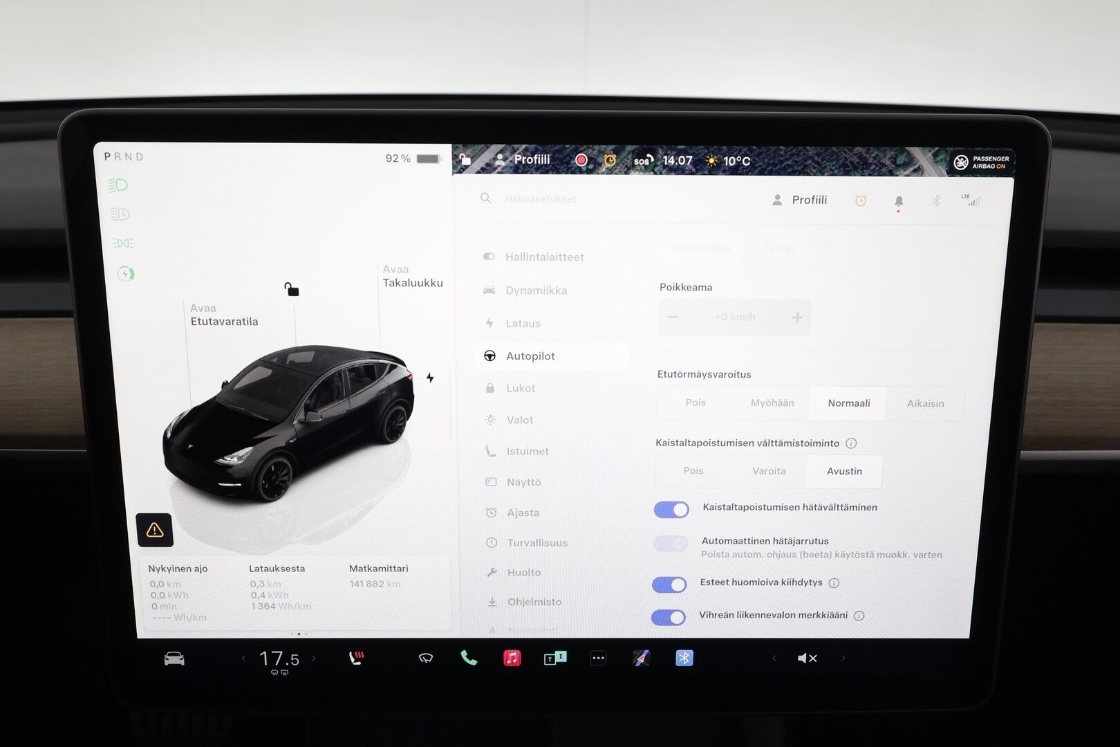 Tesla Model Y 2022 Performance * Koukku / ILP / ACC / Lasikatto / Premium Audio / P.Kamera / Matrix-LED / Muistipenkki / Kaistavahti * - Suomi-auto / Kahdet renkaat aluvanteilla / 2x Latauskaapelit - HULLUT AVAJAISHULINAT KORKOTARJOUS 3,29 %