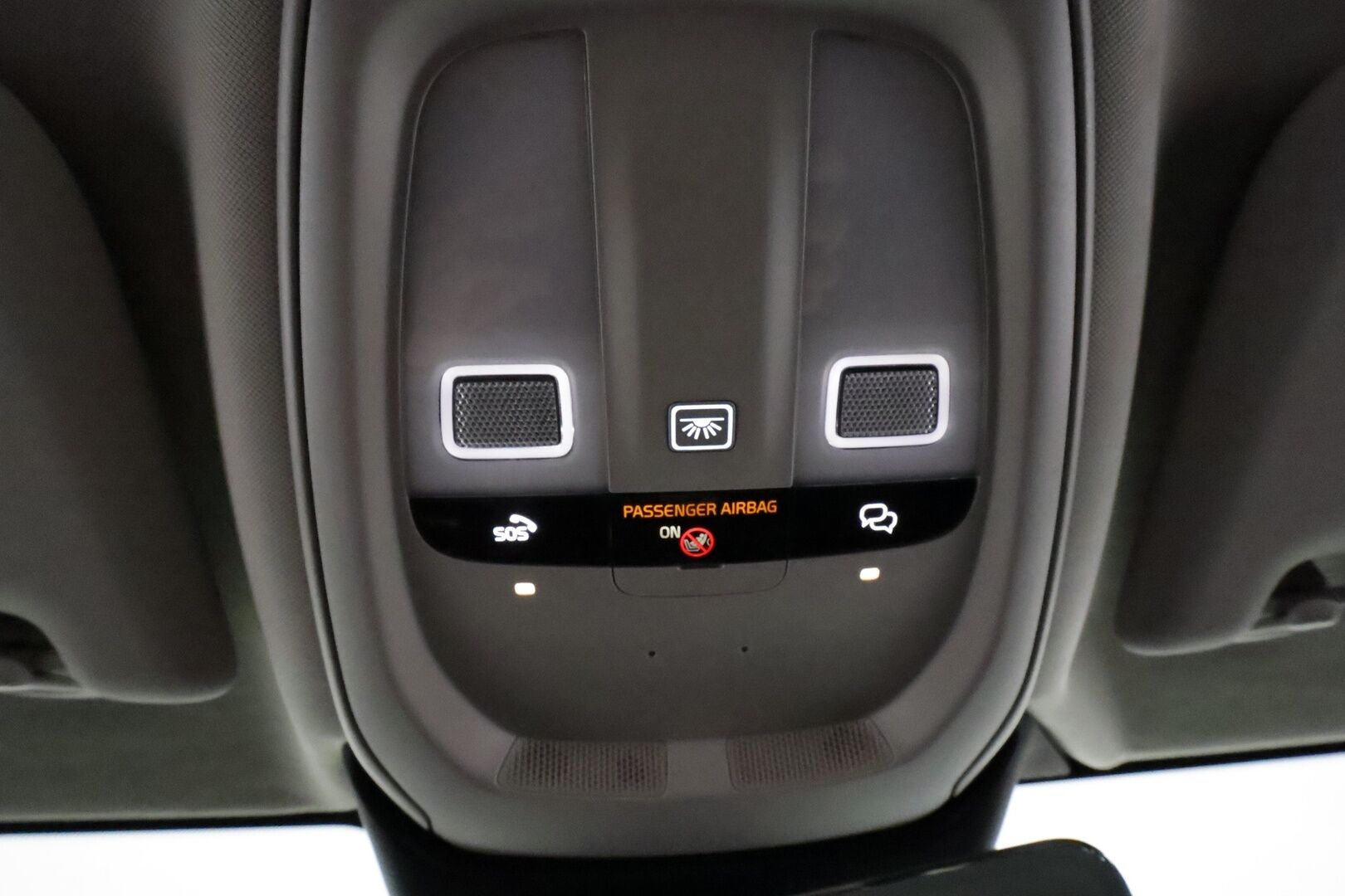 Volvo V60 2023 B3 MHEV Business Plus Bright DCT **Webasto / Koukku / ACC / Full-LED / P.Kamera / Sporttinahat Muistilla / Navi** - 1-om Suomi-auto / Kahdet Renkaat / Merkkihuollettu!