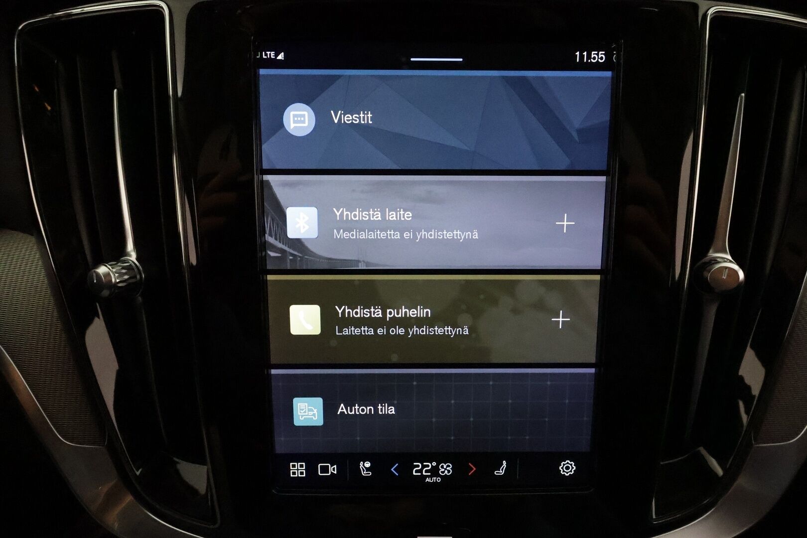 Volvo V60 2023 B3 MHEV Business Plus Bright DCT **Webasto / Koukku / ACC / Full-LED / P.Kamera / Sporttinahat Muistilla / Navi** - 1-om Suomi-auto / Kahdet Renkaat / Merkkihuollettu!