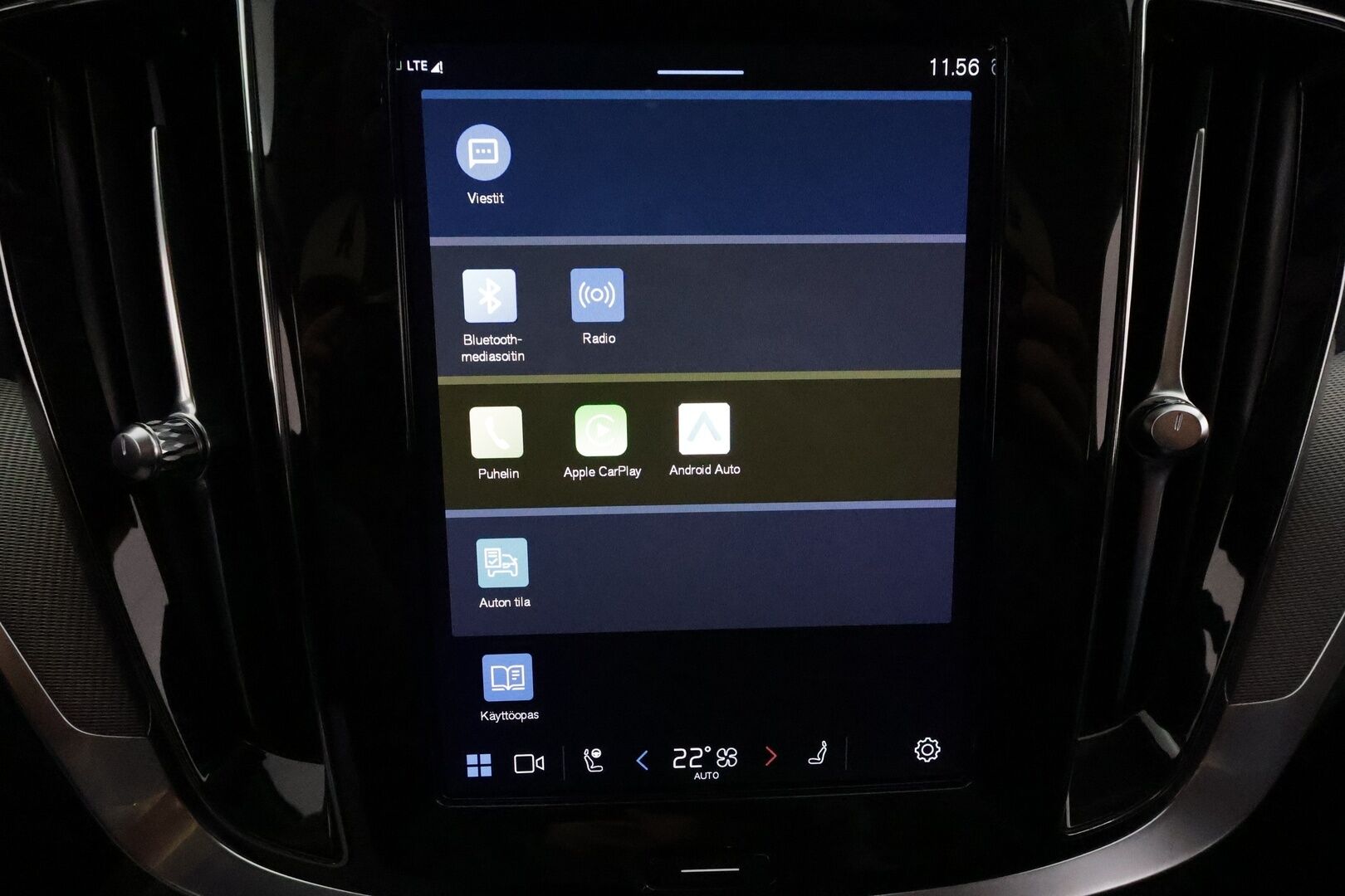 Volvo V60 2023 B3 MHEV Business Plus Bright DCT **Webasto / Koukku / ACC / Full-LED / P.Kamera / Sporttinahat Muistilla / Navi** - 1-om Suomi-auto / Kahdet Renkaat / Merkkihuollettu!