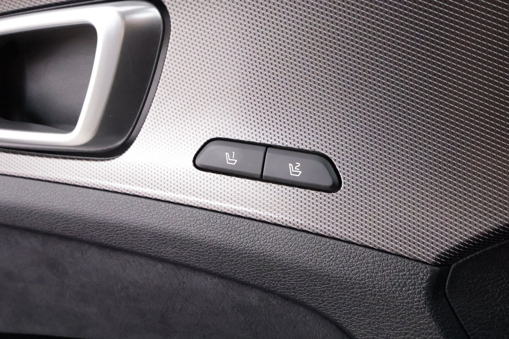 Kia Sportage 2022 1,6 T-GDI AWD Hybrid GT-Line AT 230hv - | ACC | Koukku | Webasto | Harman/Kardon | Ilm. sähköpenkit | Muistipenkki | 360° | Nahka-alcantara | HDA | BSM | Keyless | Lämm. ratti | 