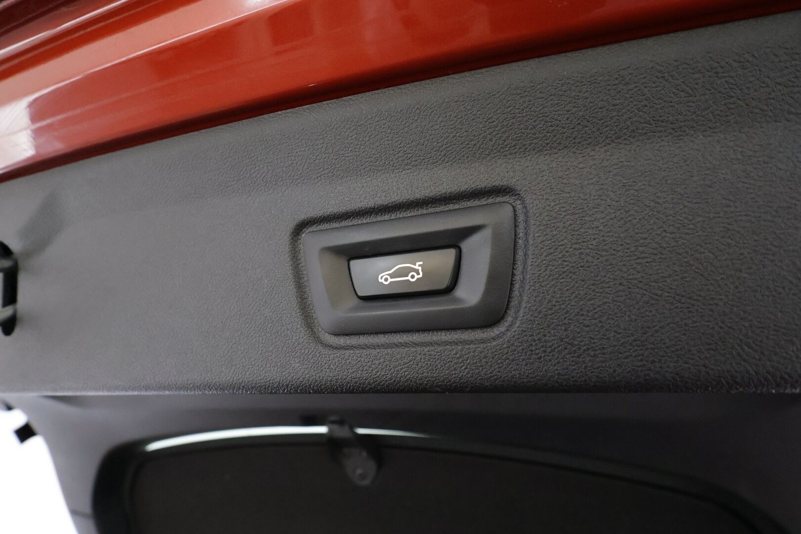 BMW I4 M50 2023 Charged * Suomi-auto / Vakkari / P.kamera / LED / Navi / Hifi / Sporttipenkit / Adapt.alusta * - Akku kuntotarkastettu / Kahdet renkaat aluvanteilla / Merkkihuollettu