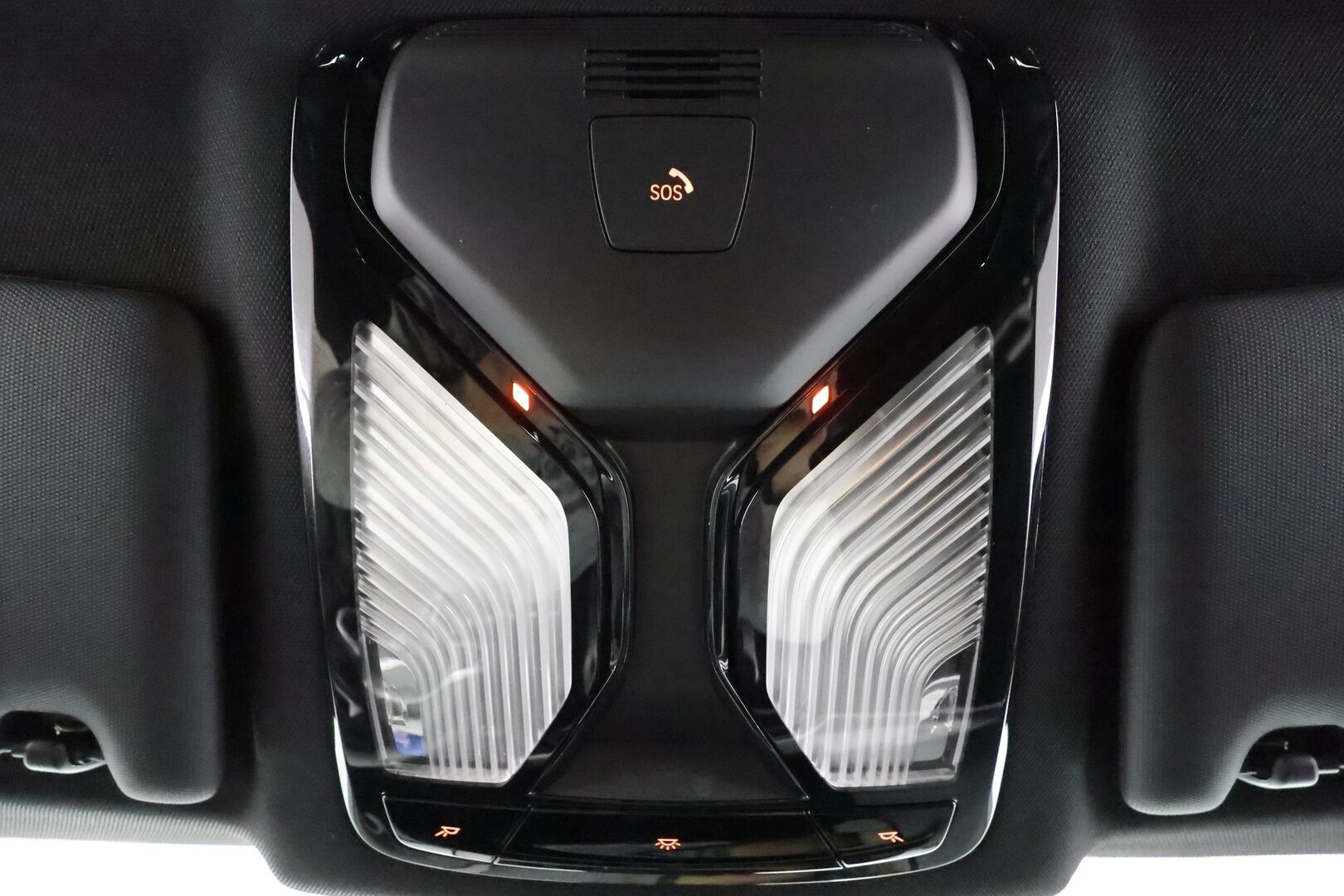 BMW I4 M50 2023 Charged * Suomi-auto / Vakkari / P.kamera / LED / Navi / Hifi / Sporttipenkit / Adapt.alusta * - Akku kuntotarkastettu / Kahdet renkaat aluvanteilla / Merkkihuollettu