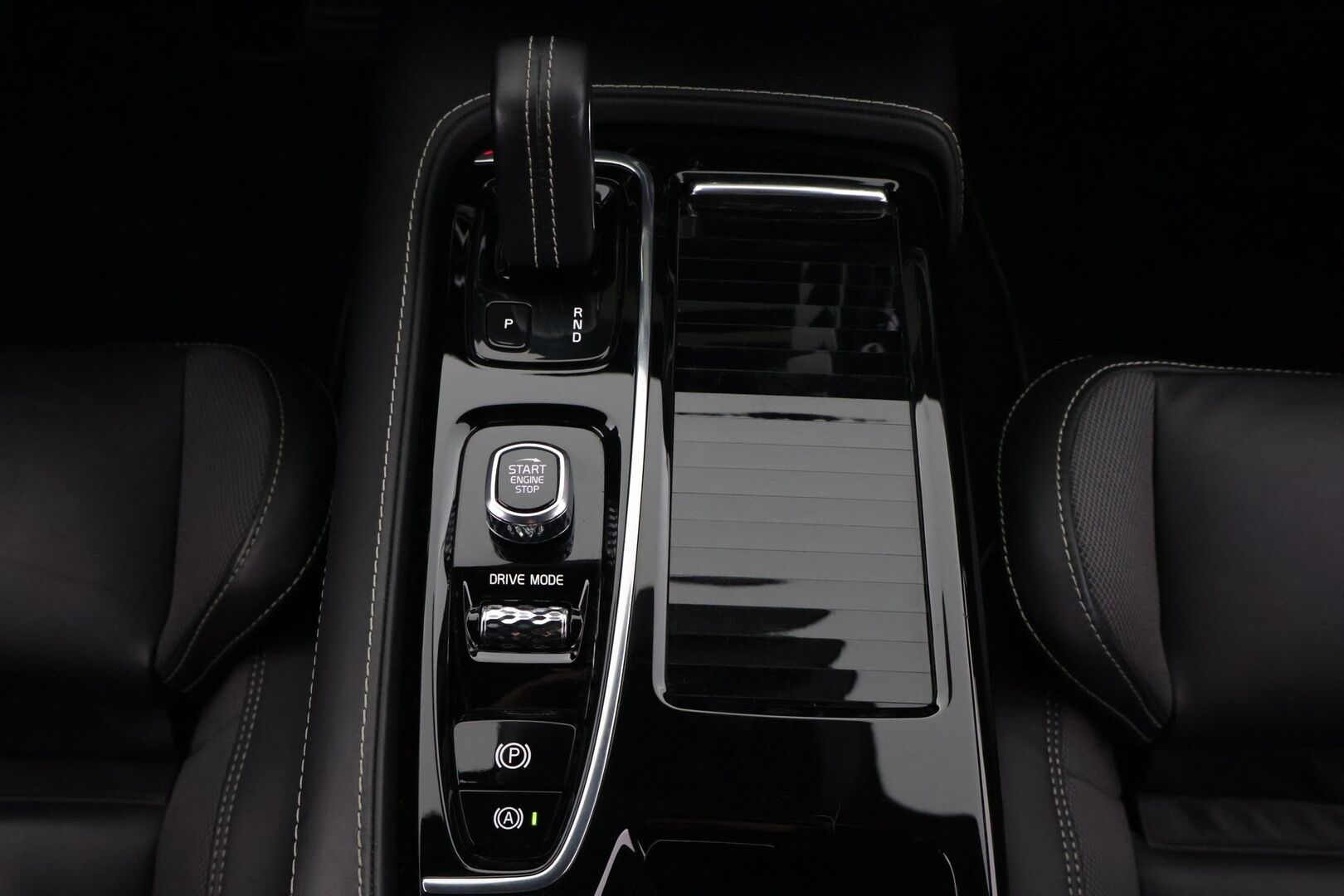 Volvo S60 2020 T8 TwE AWD Business R-Design aut *Pilot assist / HUD / P.kamera / 360 kamera / Muistipenkki kuskille* - *Jakopää tehty 2024 / Huippu siisti*