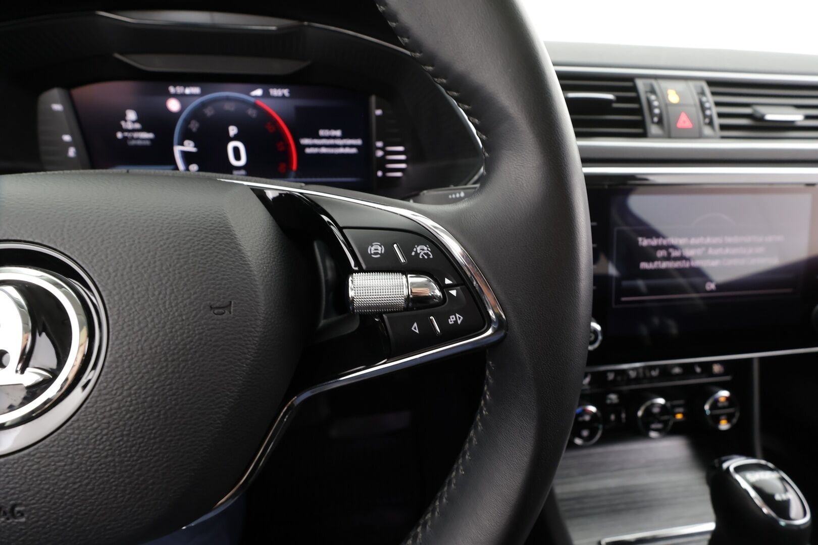 Skoda Superb 2023 Combi 2.0 TDI 200 4x4 Style BusinessLine DSG * Webasto / Koukku / ACC / Matrix-LED / P.Kamera / Muistipenkit / Navi * - Suomi-auto / Kahdet renkaat / Merkkihuollettu! - Osta nyt, maksa vasta ensi vuonna