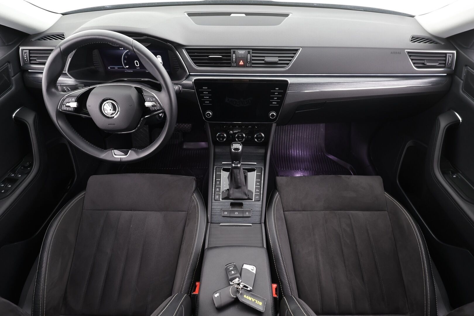 Skoda Superb 2023 Combi 2.0 TDI 200 4x4 Style BusinessLine DSG * Webasto / Koukku / ACC / Matrix-LED / P.Kamera / Muistipenkit / Navi * - Suomi-auto / Kahdet renkaat / Merkkihuollettu! - Osta nyt, maksa vasta ensi vuonna