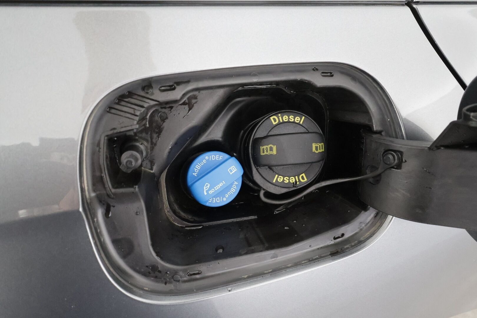 Skoda Superb 2023 Combi 2.0 TDI 200 4x4 Style BusinessLine DSG * Webasto / Koukku / ACC / Matrix-LED / P.Kamera / Muistipenkit / Navi * - Suomi-auto / Kahdet renkaat / Merkkihuollettu! - Osta nyt, maksa vasta ensi vuonna