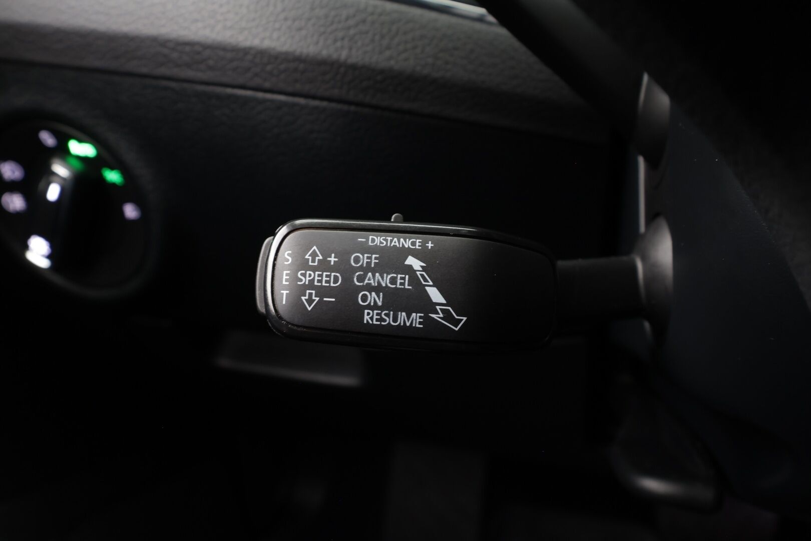 Skoda Superb 2023 Combi 2.0 TDI 200 4x4 Style BusinessLine DSG * Webasto / Koukku / ACC / Matrix-LED / P.Kamera / Muistipenkit / Navi * - Suomi-auto / Kahdet renkaat / Merkkihuollettu! - Osta nyt, maksa vasta ensi vuonna