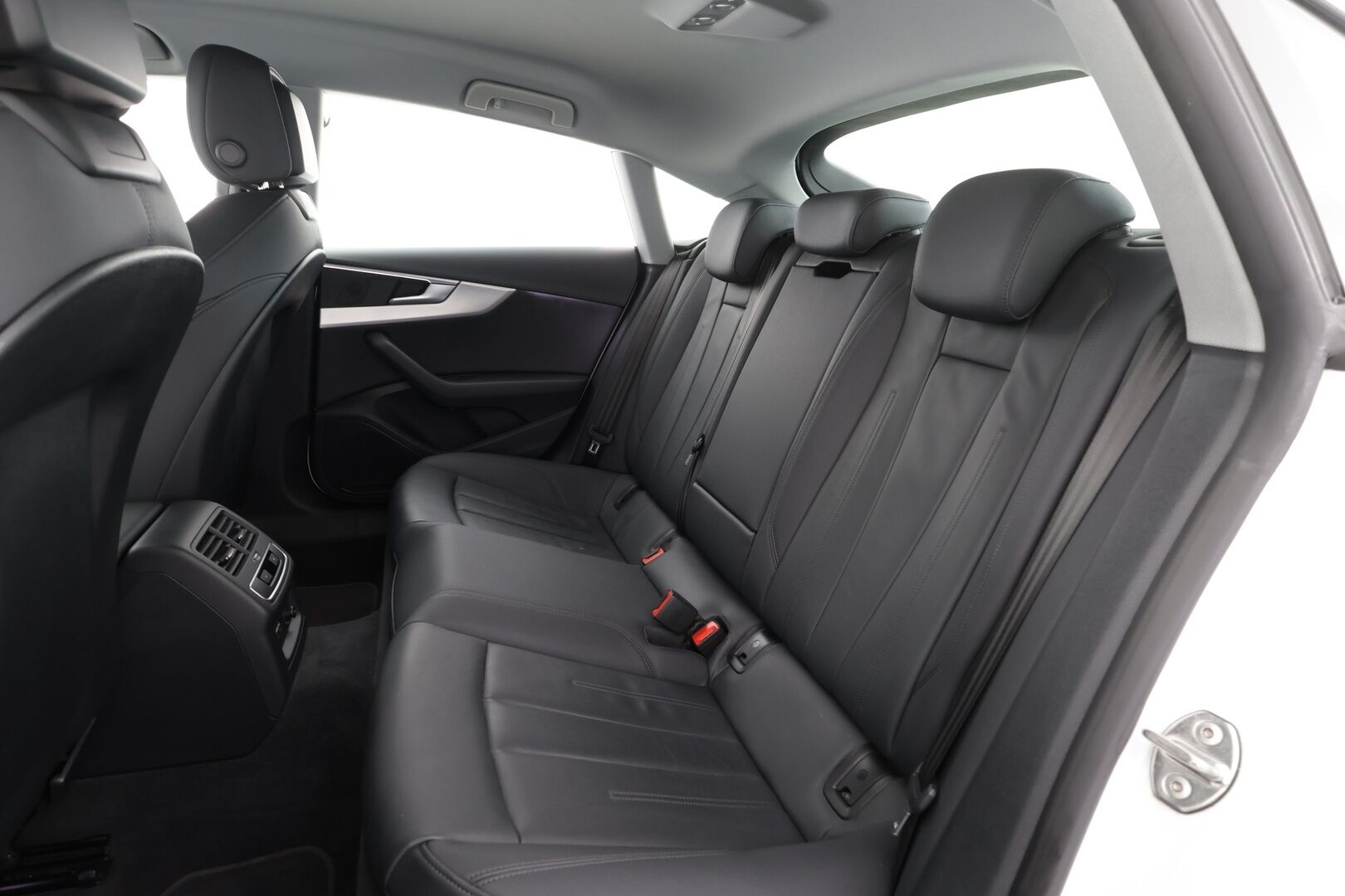 Audi A5 2023 Sportback Progress Plus 35 TFSI MHEV S-tronic * Vakkari / Webasto / Matrix LED / Digimittaristo / P.kamera * - 1.Om Suomi-auto / Sporttipenkit / Kahdet renkaat aluvanteilla