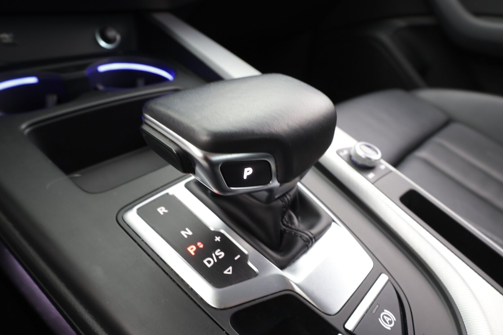 Audi A5 2023 Sportback Progress Plus 35 TFSI MHEV S-tronic * Vakkari / Webasto / Matrix LED / Digimittaristo / P.kamera * - Siistikuntoinen, hyvin varusteltu ja huollettu A5 kaksilla hyväkuntoisilla renkailla! - HULLUT JOULUT KORKOTARJOUS 2,49% 