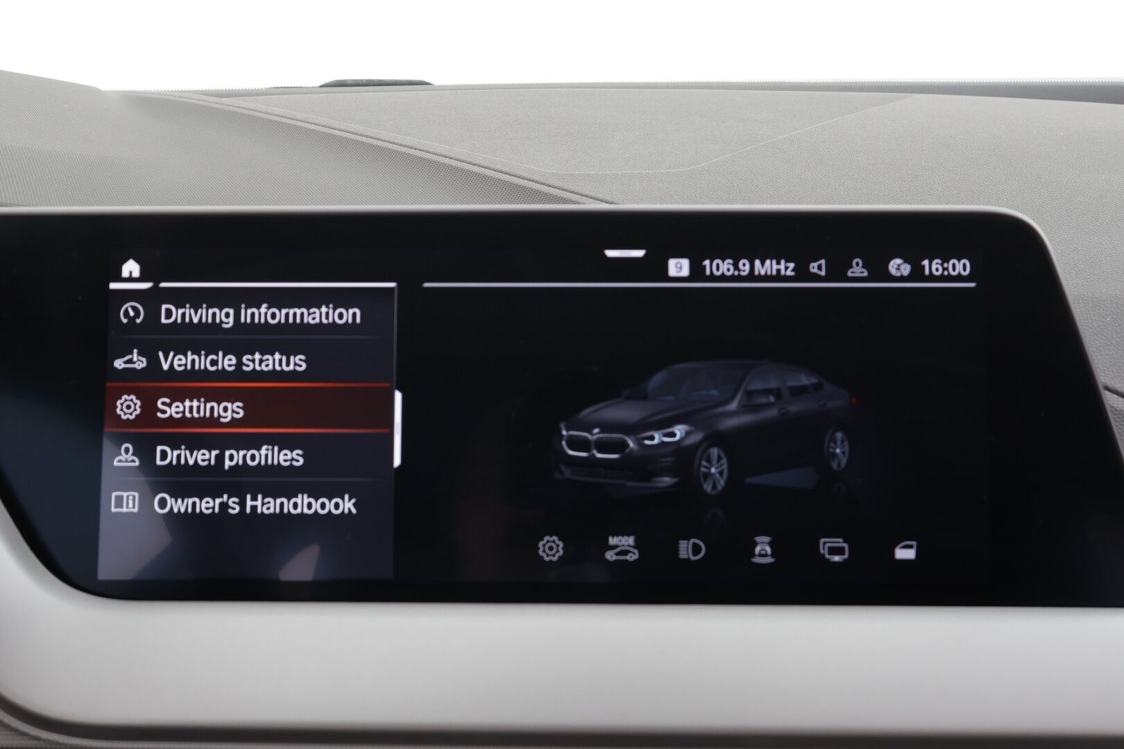 BMW 218 2022 F44 Gran Coupé 218i A Business * 1.Om Suomi-auto / Vakkari / P.kamera / LED / Navi / Digimittaristo / Lohkolämmitin * - Kahdet renkaat aluvanteilla / Merkkihuollettu - HULLUT JOULUT KORKOTARJOUS 2,49% 