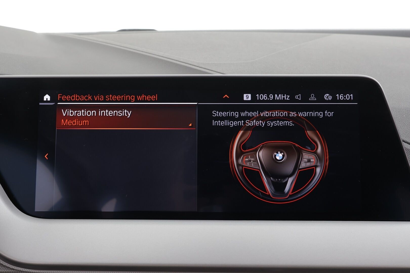 BMW 218 2022 F44 Gran Coupé 218i A Business * 1.Om Suomi-auto / Vakkari / P.kamera / LED / Navi / Digimittaristo / Lohkolämmitin * - Kahdet renkaat aluvanteilla / Merkkihuollettu