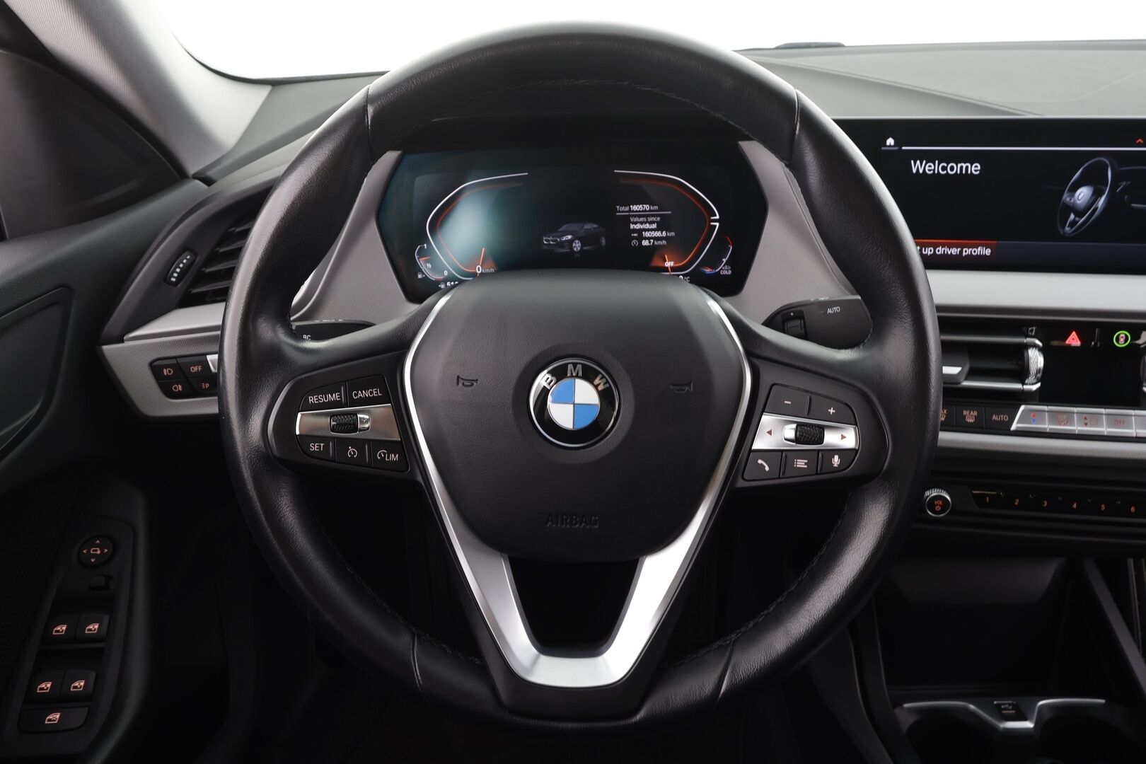 BMW 218 2022 F44 Gran Coupé 218i A Business * 1.Om Suomi-auto / Vakkari / P.kamera / LED / Navi / Digimittaristo / Lohkolämmitin * - Kahdet renkaat aluvanteilla / Merkkihuollettu