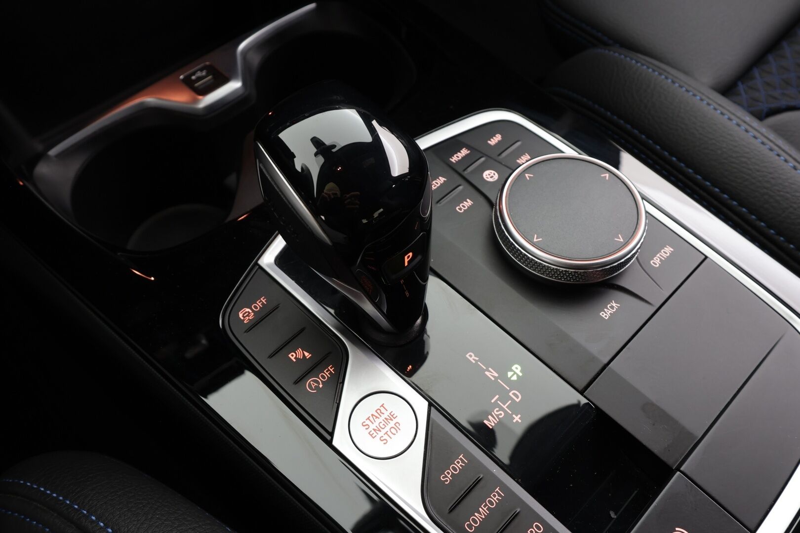 BMW 218 2022 F44 Gran Coupé 218i A Business M Sport * Vakkari / LED / P-Tutkat / Sisätilanlämmitin / Navi / Kaistavahti * - Koukku / Merkkihuollettu / 1-om Suomi-auto / Kahdet renkaat - HULLUT BLACKWEEK JATKOT - KORKOTARJOUS 2,49%