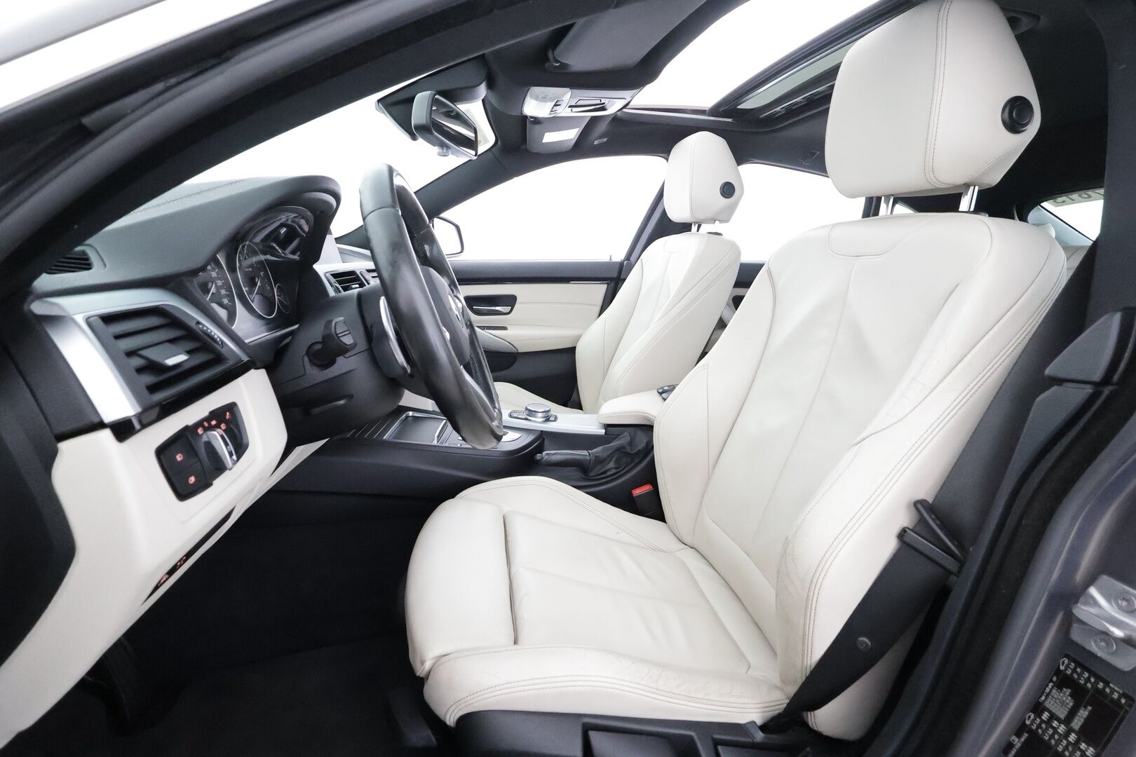 Skoda Octavia 2023 2.0 TDI 150 4x4 Style DSG Autom. - | Canton | Webasto | Koukku | ACC | Matrix-LED | P.kamera | Navi | Kaistavahti | Keyless | Kahdet renkaat | Merkkihuollot | 1-om Suomi-auto |