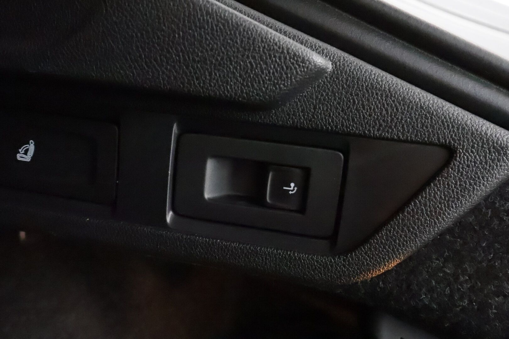 Skoda Octavia 2022 1.0 TSI Ambition eTEC DSG **Webasto / Koukku / LED / P.Tutkat / Digimittaristo / Kaistavahti** - 1-om Suomi-auto / Kahdet Renkaat