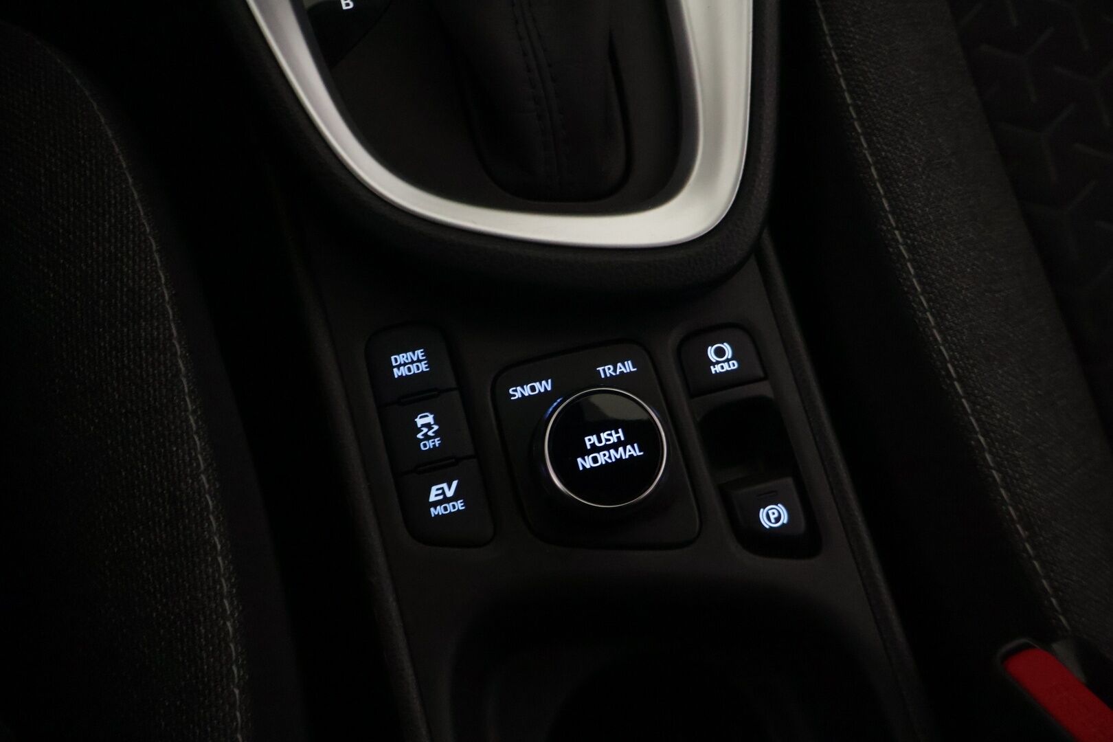 Toyota Yaris Cross 2022 1,5 Hybrid AWD-i Intense - Suomi-auto | Merkkihuollettu | P-Kamera | Mukautuva vakionopeudensäädin | Lohkolämmitin | Keyless | Apple&Android |