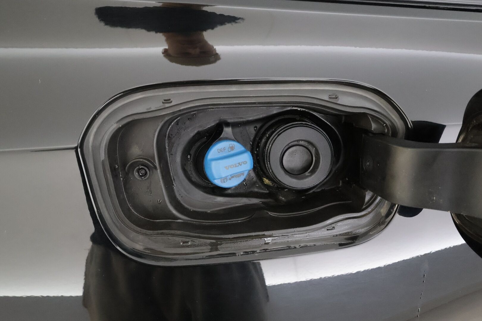 Volvo V60 Cross Country 2023 B4 AWD D-MHEV Business Core aut * ACC / P.tutka / Webasto / LED / Navi / Koukku / Sähköluukku / Facelift / BLIS * - 1.Om Suomi-auto / Kahdet renkaat aluvanteilla - HULLUT BLACKWEEK JATKOT - KORKOTARJOUS 2,49%