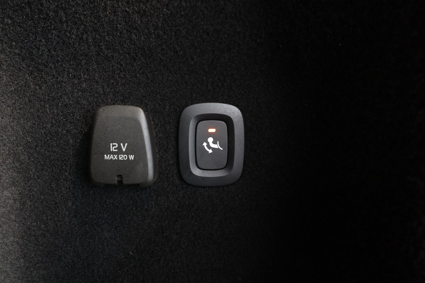 Volvo V60 Cross Country 2023 B4 AWD D-MHEV Business Core aut *ACC / P.tutka / Webasto / LED / Navi / Koukku / Sähköluukku / Facelift / BLIS* - 1.OM Suomi-auto / 2x Renkaat ja vanteet!