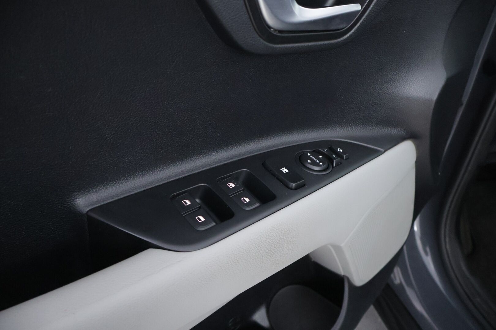 Kia Stonic 2022 1,0 T-GDI 100hv EX Design DCT - 1Om Suomiauto | Vakkari | Peruutuskamera | Lohko&Sisäpistoke | Apple&Android | LED | Ratinlämmitys | Upea!