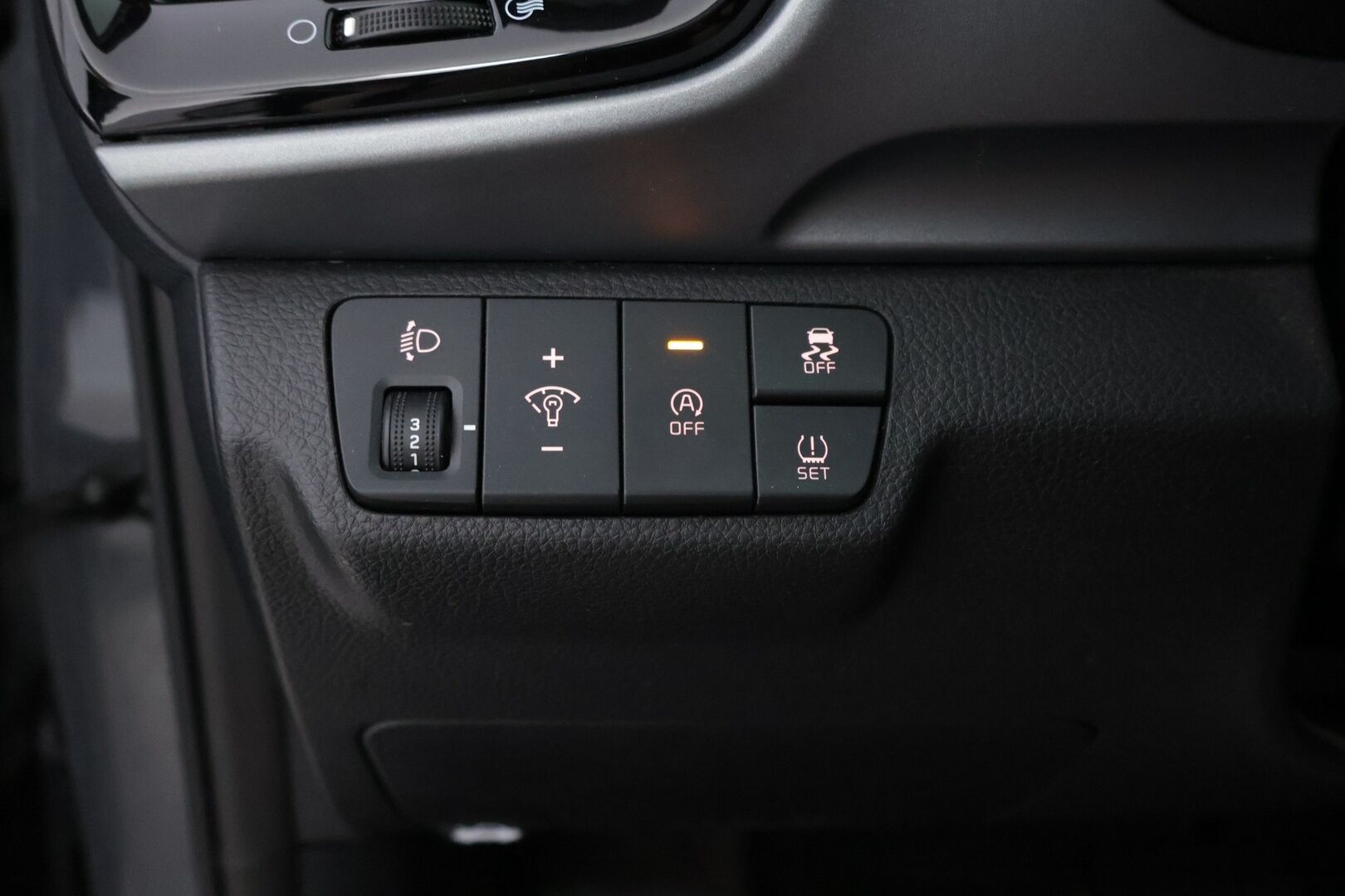 Kia Stonic 2022 1,0 T-GDI 100hv EX Design DCT - 1Om Suomiauto | Vakkari | Peruutuskamera | Lohko&Sisäpistoke | Apple&Android | LED | Ratinlämmitys | Upea!