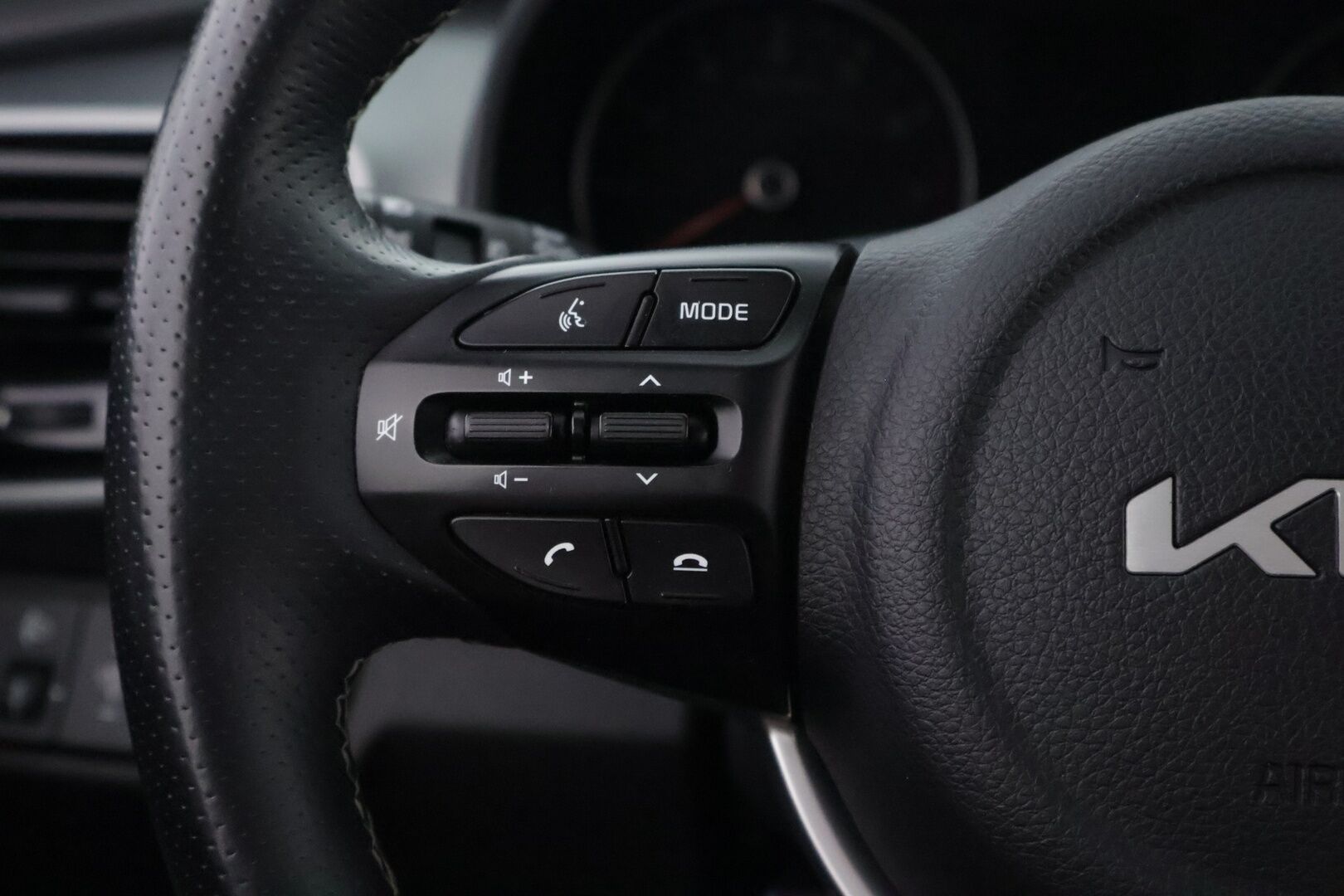 Kia Stonic 2022 1,0 T-GDI 100hv EX Design DCT - 1Om Suomiauto | Vakkari | Peruutuskamera | Lohko&Sisäpistoke | Apple&Android | LED | Ratinlämmitys | Upea!