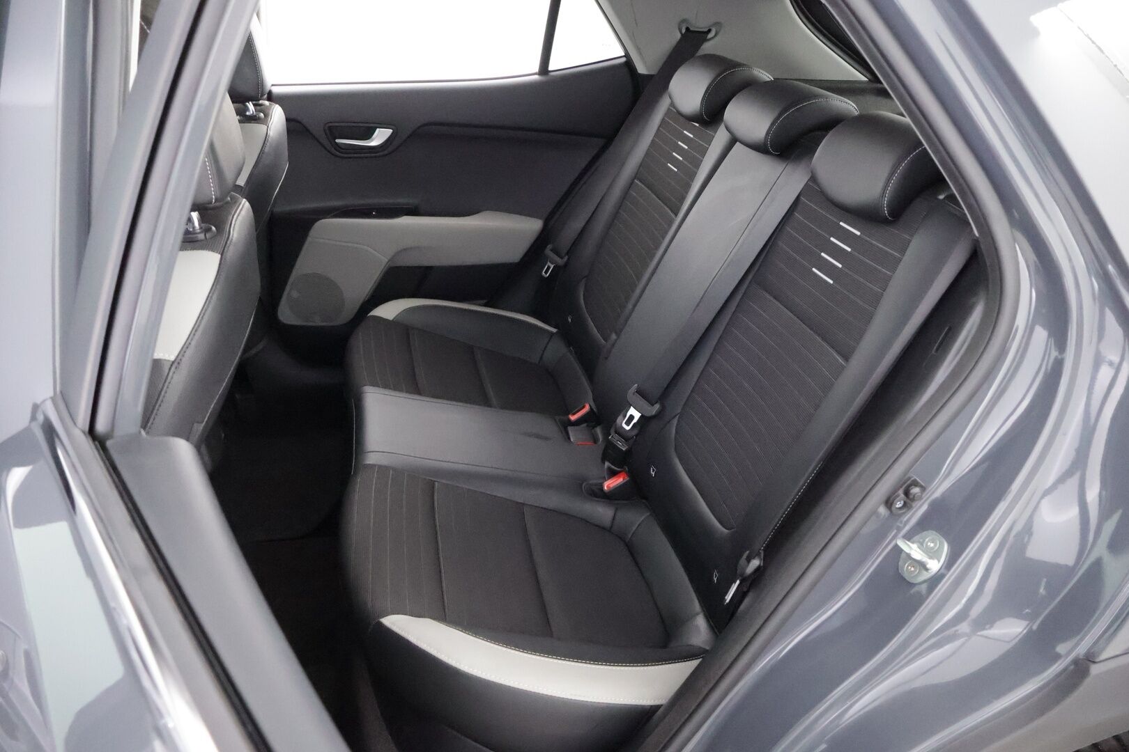 Kia Stonic 2022 1,0 T-GDI 100hv EX Design DCT - 1Om Suomiauto | Vakkari | Peruutuskamera | Lohko&Sisäpistoke | Apple&Android | LED | Ratinlämmitys | Upea!