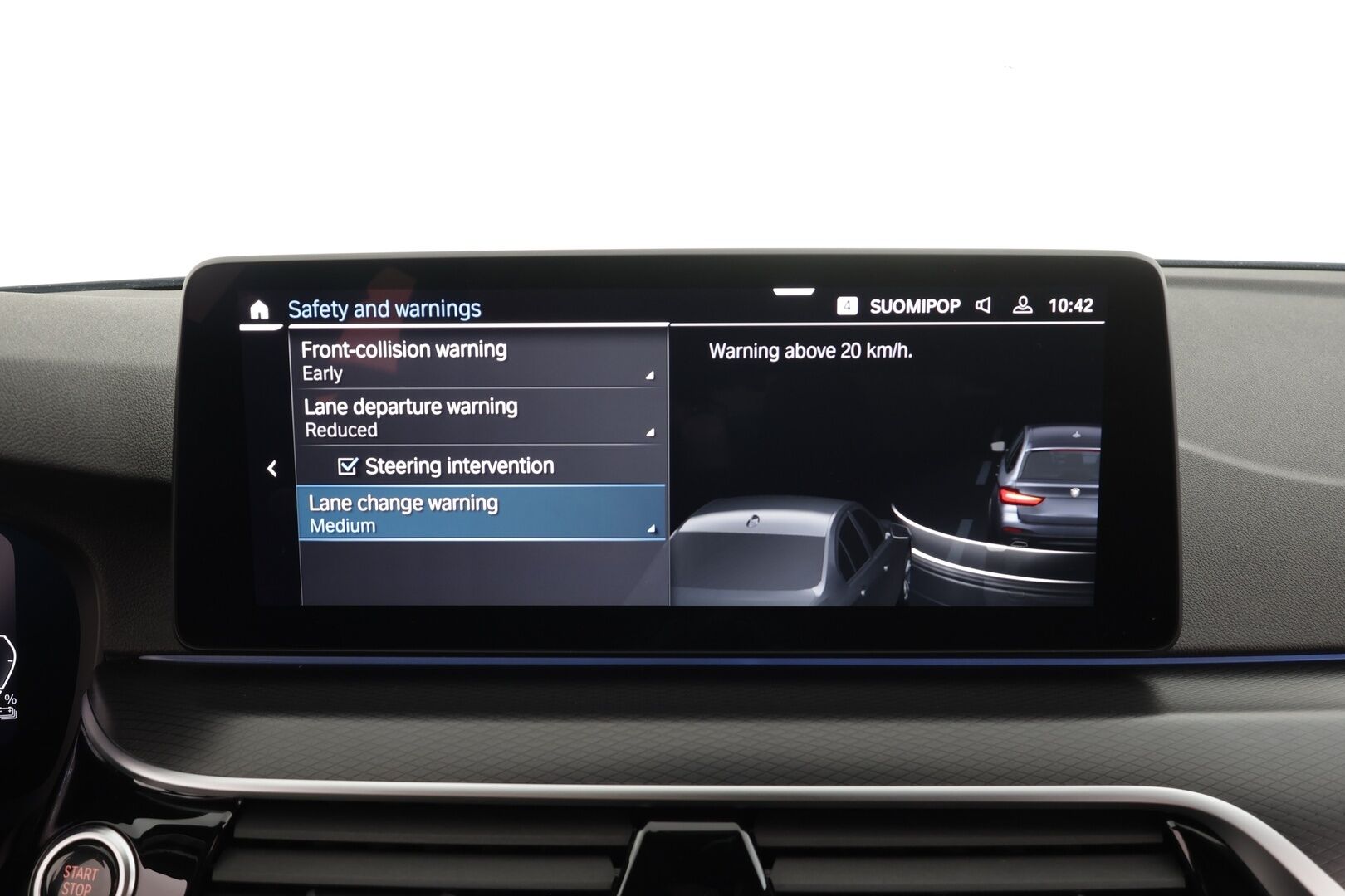 BMW 530 2023 G31 Touring A Charged Edition M Sport * ACC / P.kamera / Adapt.LED / Hifi / Comfort Access / Navi / Sporttinahat * - 1.Om Suomi-auto / Kahdet renkaat aluvanteilla / Merkkihuollettu