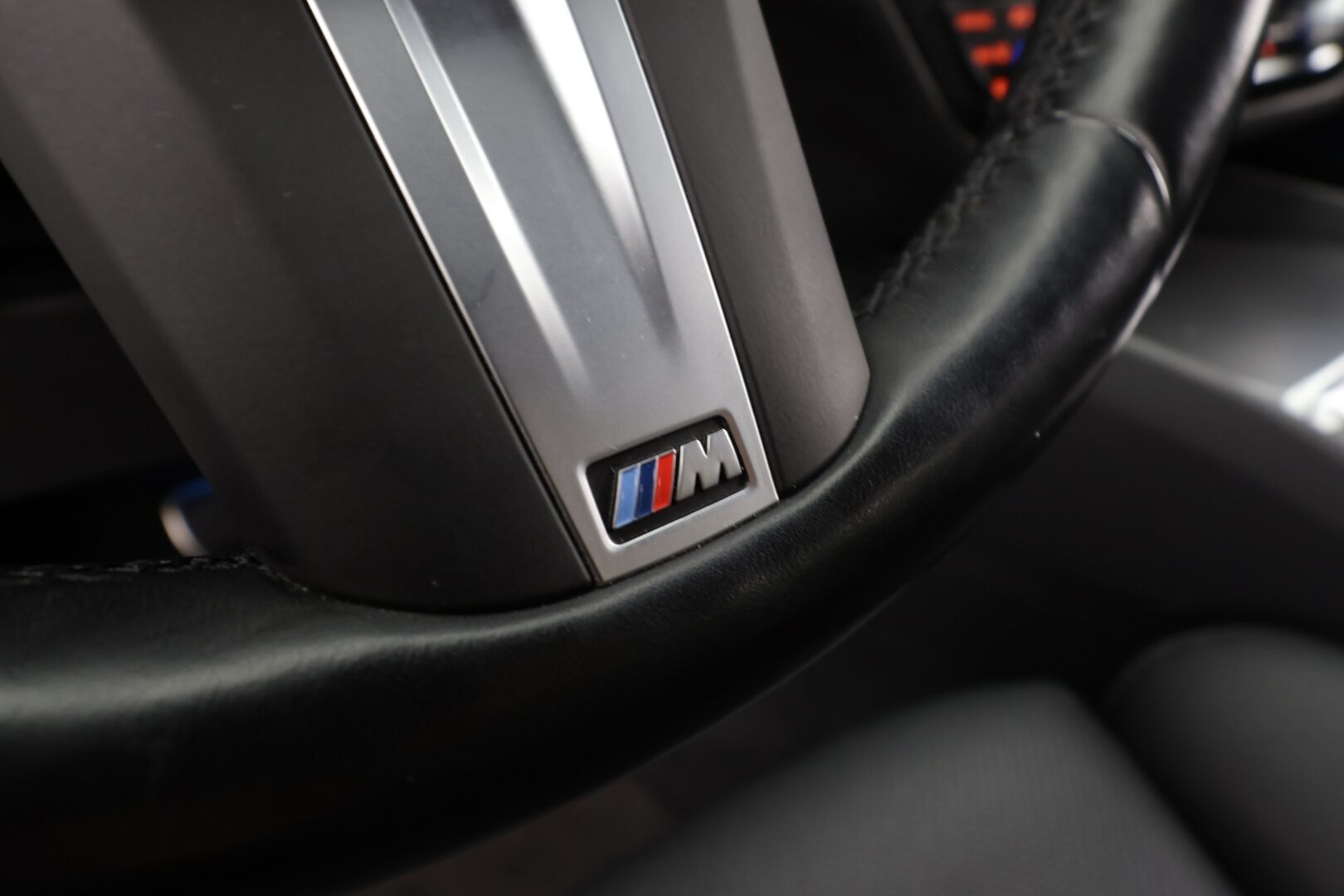 BMW 530 2023 G31 Touring A Charged Edition M Sport * ACC / P.kamera / Adapt.LED / Hifi / Comfort Access / Navi / Sporttinahat * - 1.Om Suomi-auto / Kahdet renkaat aluvanteilla / Merkkihuollettu - HULLUT AVAJAISHULINAT KORKOTARJOUS 3,29 %