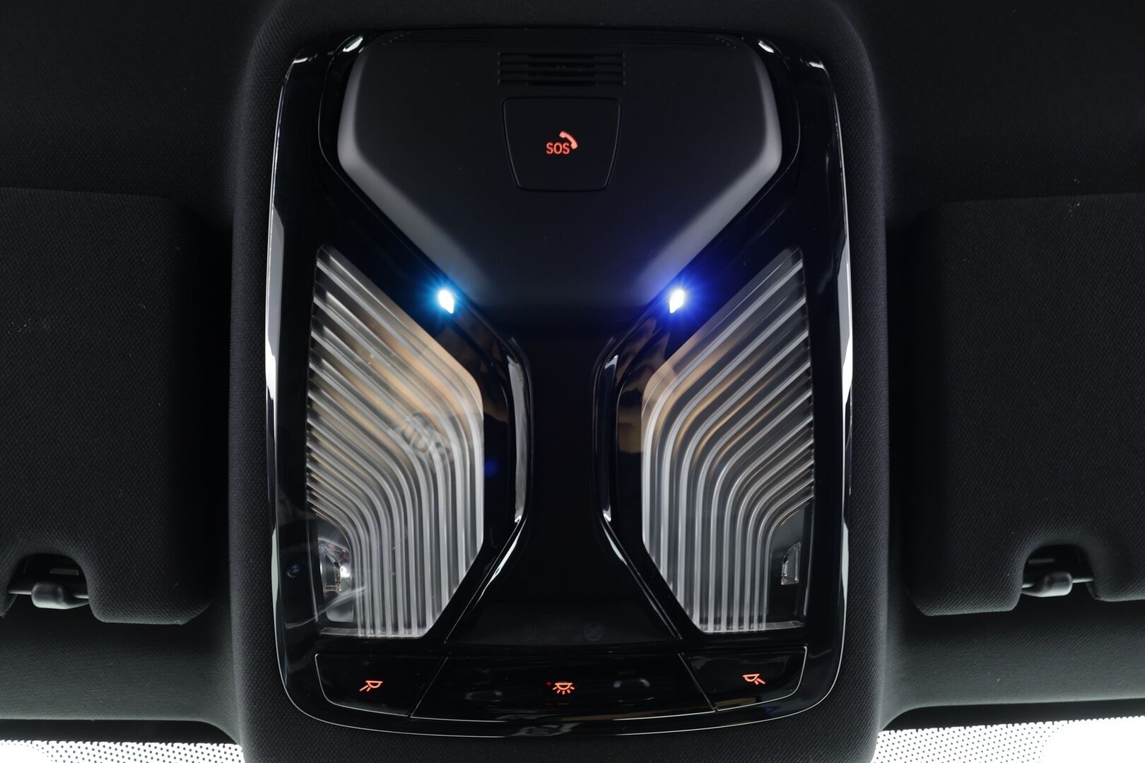 BMW 530 2023 G31 Touring A Charged Edition M Sport * ACC / P.kamera / Adapt.LED / Hifi / Comfort Access / Navi / Sporttinahat * - 1.Om Suomi-auto / Kahdet renkaat aluvanteilla / Merkkihuollettu