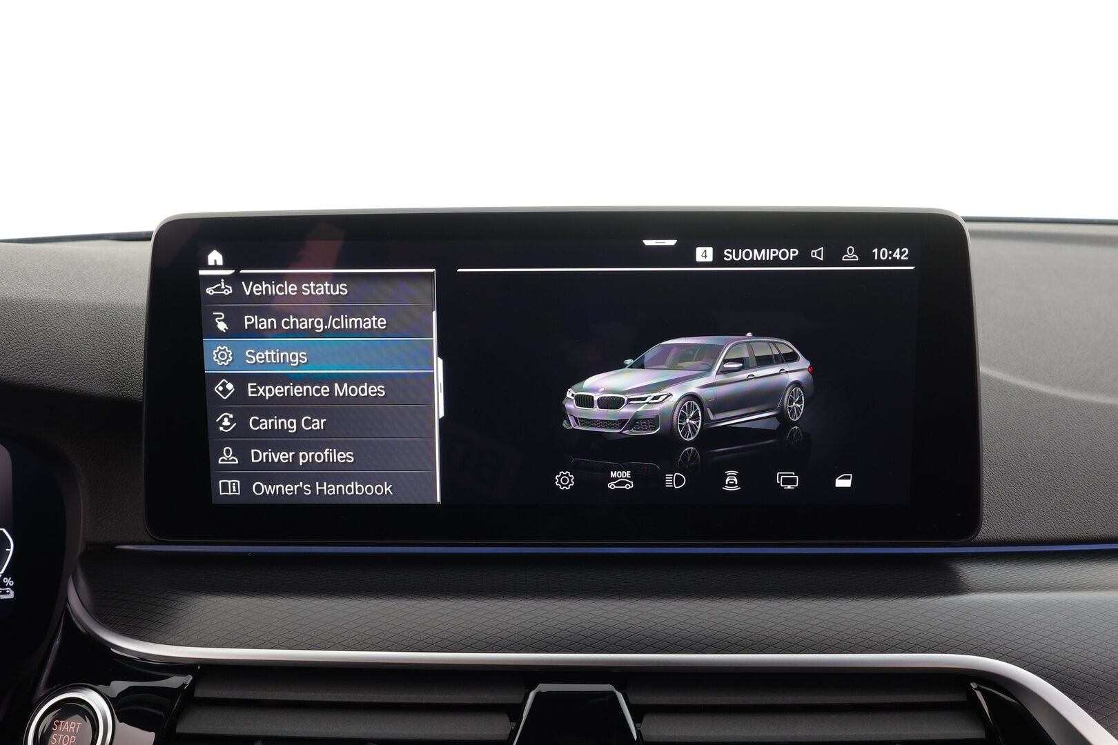 BMW 530 2023 G31 Touring A Charged Edition M Sport * ACC / P.kamera / Adapt.LED / Hifi / Comfort Access / Navi / Sporttinahat * - 1.Om Suomi-auto / Kahdet renkaat aluvanteilla / Merkkihuollettu