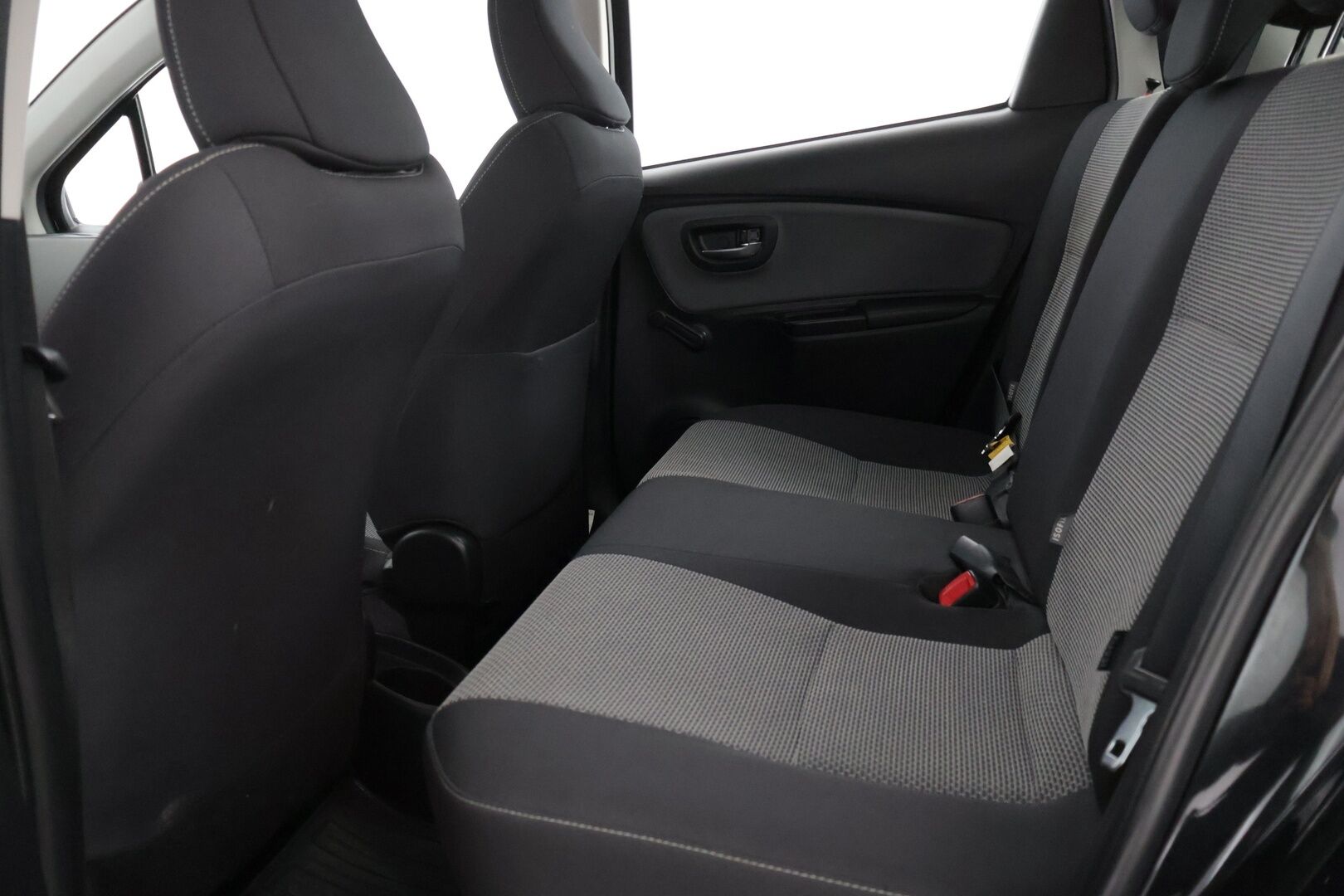Toyota Yaris 2016 1,5 Hybrid Active 5ov - * P-Kamera / Vakkari / Juuri huollettu! / 2x Hyvät renkaat *