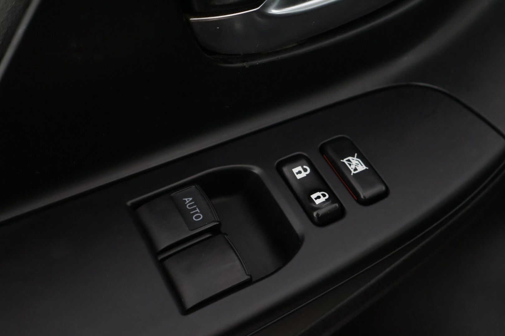 Toyota Yaris 2016 1,5 Hybrid Active 5ov - * P-Kamera / Vakkari / Juuri huollettu! / 2x Hyvät renkaat *