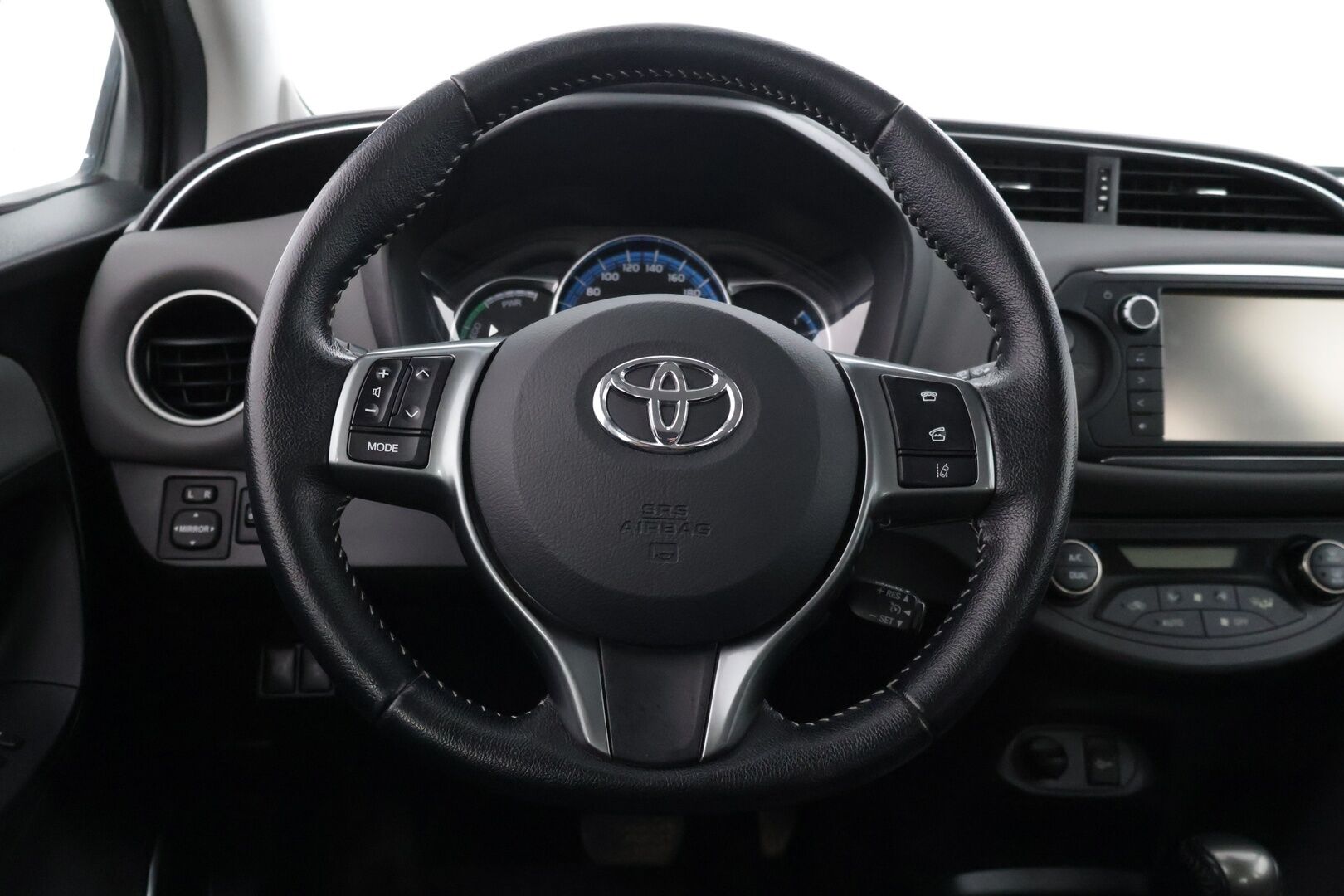 Toyota Yaris 2016 1,5 Hybrid Active 5ov - * P-Kamera / Vakkari / Juuri huollettu! / 2x Hyvät renkaat *