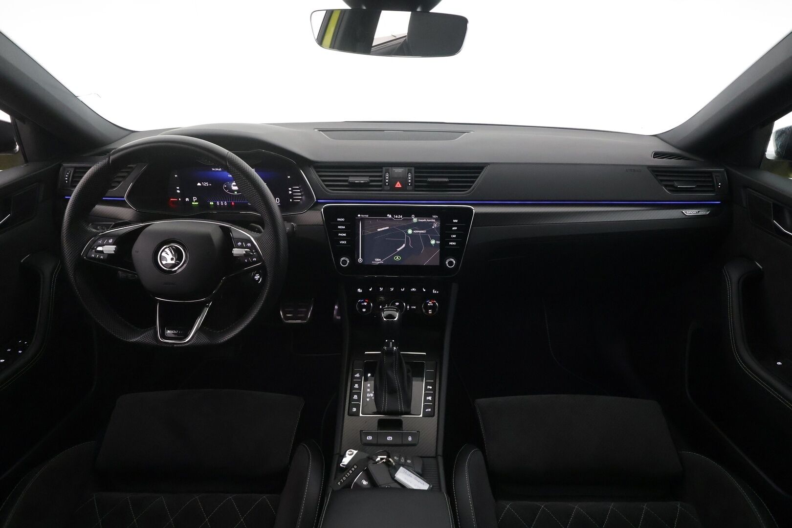 Skoda Superb 2023 1.4 TSI PHEV SportLine iV DSG Autom. - | ACC | Webasto | Koukku | Matrix-LED | 360-Kamera | Muistipenkit | Kattoluukku | Puolinahat | Apple&Android | Suomi-auto | Kahdet Renkaat | Merkkihuollettu |