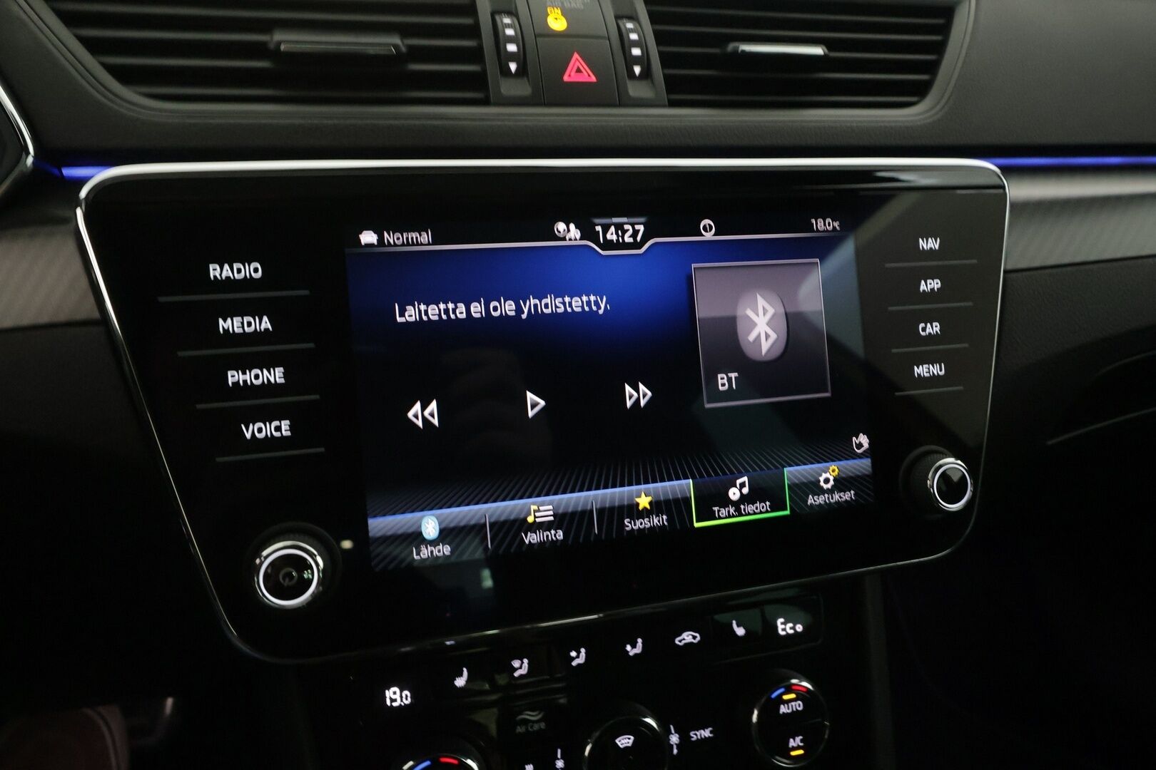 Skoda Superb 2023 1.4 TSI PHEV SportLine iV DSG Autom. - | ACC | Webasto | Koukku | Matrix-LED | 360-Kamera | Muistipenkit | Kattoluukku | Puolinahat | Apple&Android | Suomi-auto | Kahdet Renkaat | Merkkihuollettu |