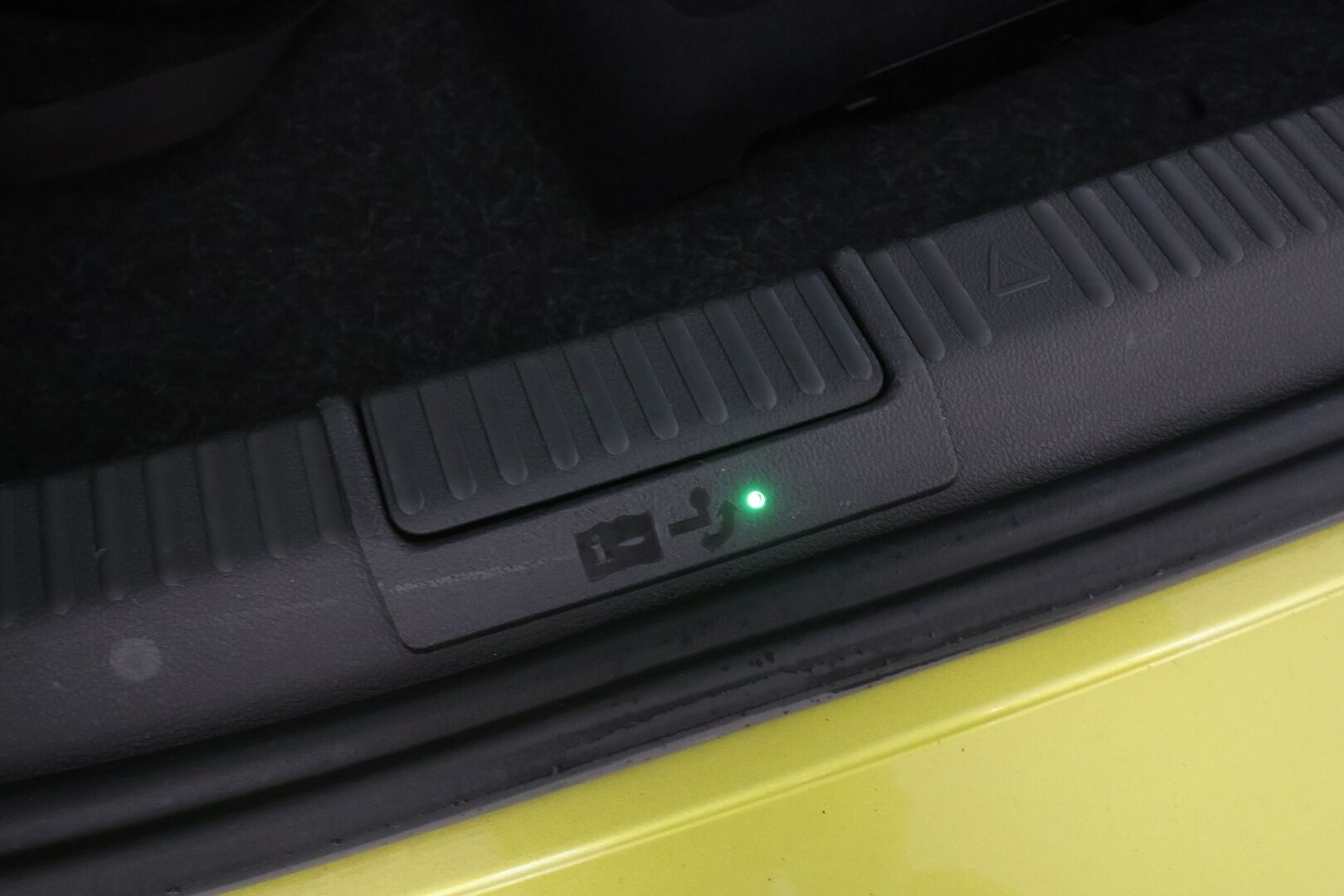 Skoda Superb 2023 1.4 TSI PHEV SportLine iV DSG Autom. - | ACC | Webasto | Koukku | Matrix-LED | 360-Kamera | Muistipenkit | Kattoluukku | Puolinahat | Apple&Android | Suomi-auto | Kahdet Renkaat | Merkkihuollettu |