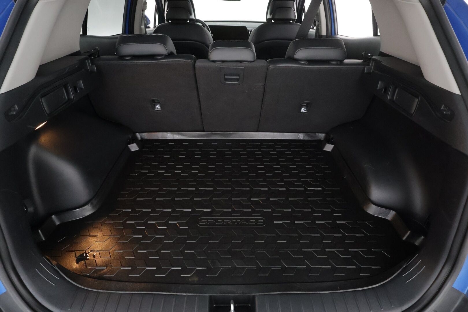 Kia Sportage 2022 1,6 T-GDI AWD Plug-in Hybrid Business Premium AT 265hv * ACC / LED / Koukku / 360° / Navi / Kaistavahti / Keyless * - Suomi-auto / Akku kuntotarkastettu SoH 98% / 2x Latauskaapelit / Kahdet renkaat / Merkkihuollettu! - HULLUT VÄLIPÄIVÄT KORKOTARJOUS 2,49%