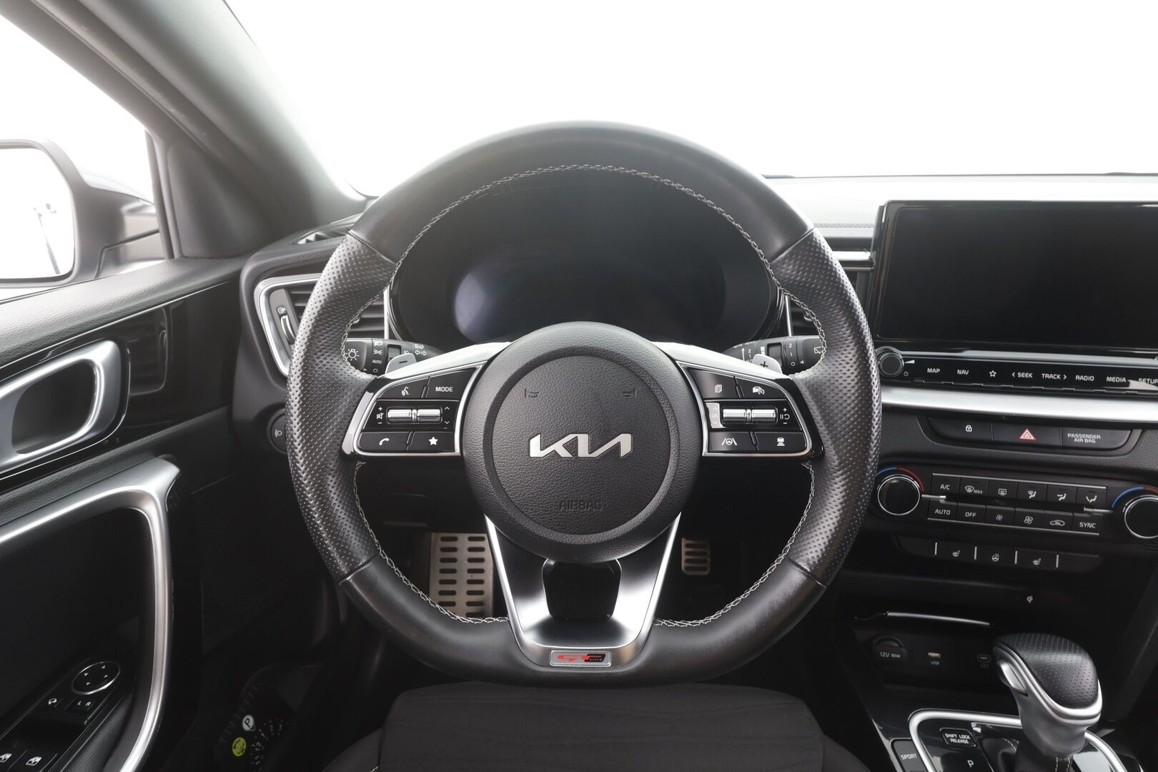 Kia ProCeed 2023 1,5 T-GDI 160hv GT-Line Business Premium DCT - | ACC | Lohko+Sisä | JBL | Kaistavahti | P.Kamera | Navi | LED | Digimittari | Ratinlämmitin | Sähköluukku | Keyless | Puolinahat | ALV | 1.Om Suomi-auto | Kahdet renkaat aluvanteilla | 