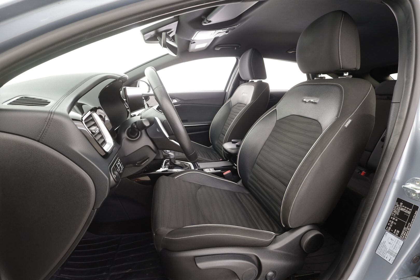 Kia ProCeed 2023 1,5 T-GDI 160hv GT-Line Business Premium DCT - | ACC | Lohko+Sisä | JBL | Kaistavahti | P.Kamera | Navi | LED | Digimittari | Ratinlämmitin | Sähköluukku | Keyless | Puolinahat | ALV | 1.Om Suomi-auto | Kahdet renkaat aluvanteilla | 