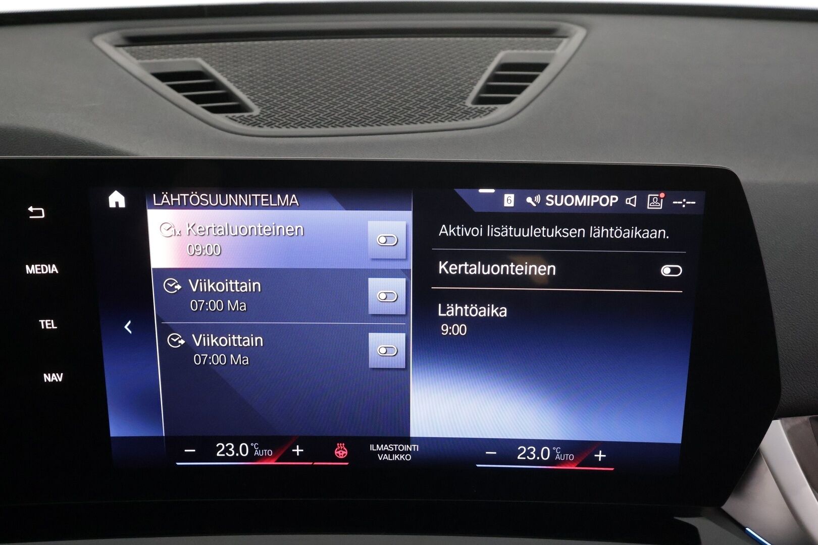 BMW X1 2023 U11 sDrive18i First Edition * Vakkari / P.kamera / Adapt.LED / Comfort Access / Sähköluukku / Navi * - 1.Om Suomi-auto / Kahdet renkaat aluvanteilla / Merkkihuollettu