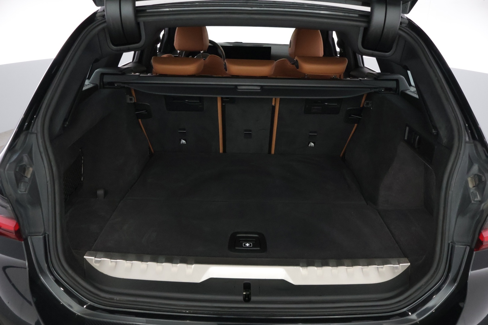 BMW 330 2023 G21 Touring 330e xDrive A Charged Edition M Sport *ACC / P-Kamera / Konjakkinahat / Comfort Access / Hifit* - *Juuri huollettu / Kahdet renkaat vantein*