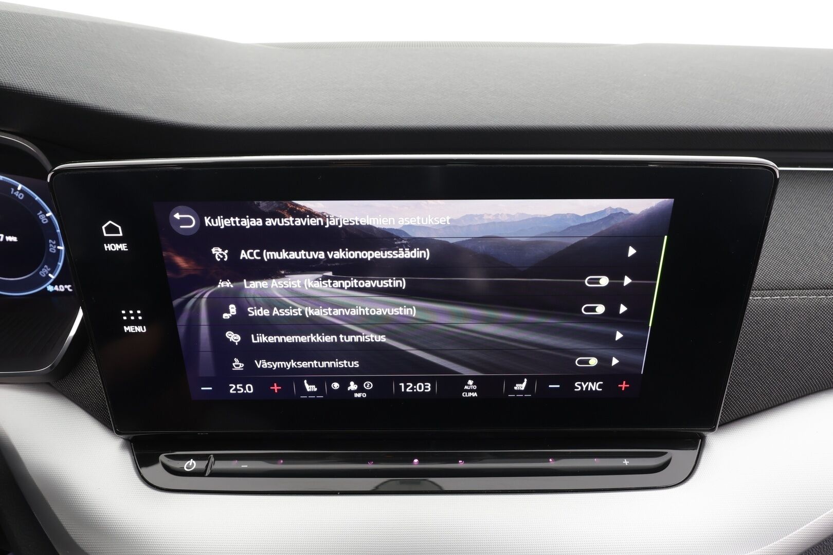 Skoda Octavia 2023 Combi 1.5 TSI Style eTEC DSG * Koukku / ACC / Webasto / Matrix-LED / P.Kamera / Smartlink / Keyless * - 1-om Suomi-auto / Kahdet renkaat aluvanteilla - HULLUT AVAJAISHULINAT KORKOTARJOUS 3,29 %