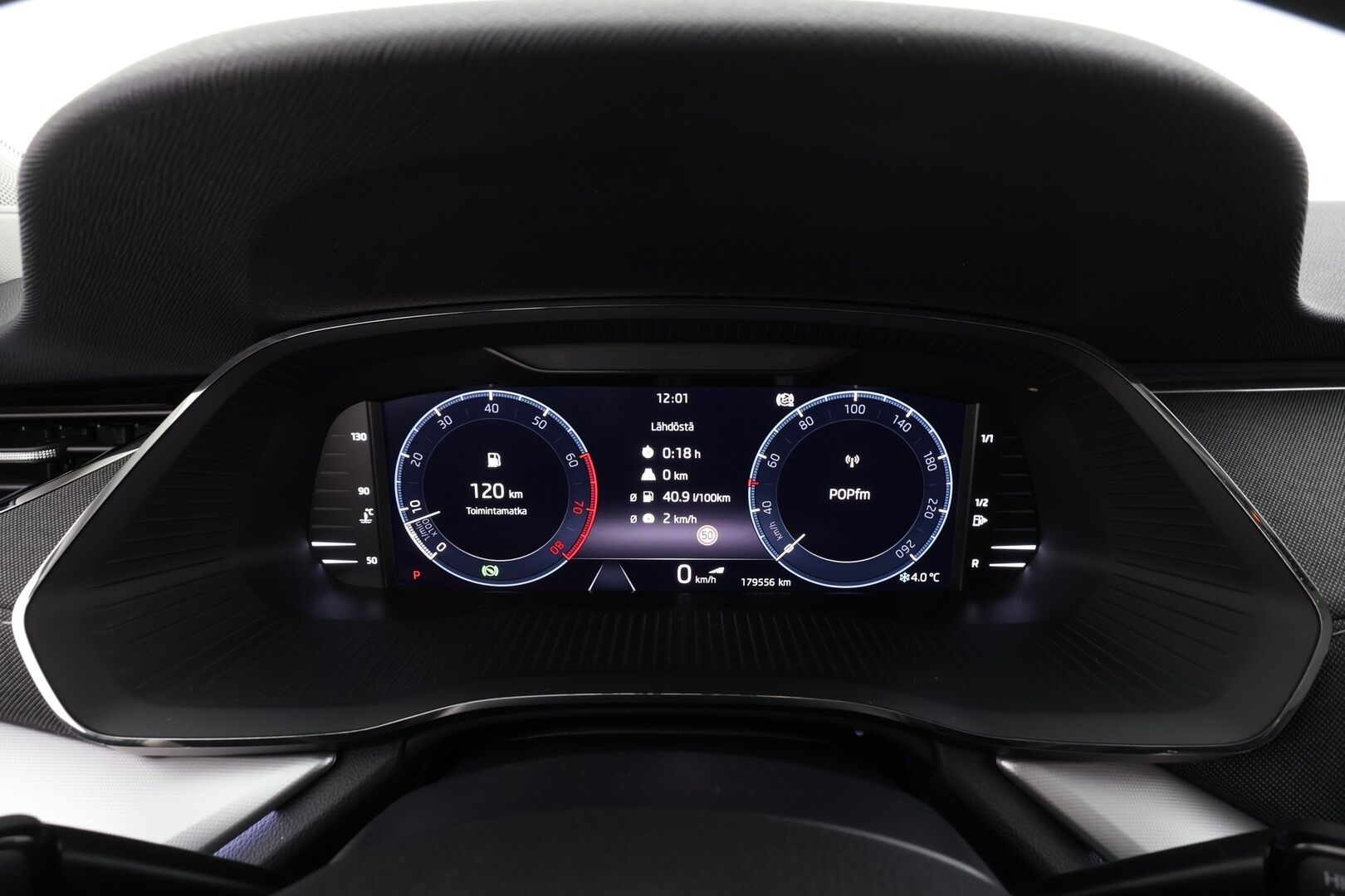 Skoda Octavia 2023 Combi 1.5 TSI Style eTEC DSG * Koukku / ACC / Webasto / Matrix-LED / P.Kamera / Smartlink / Keyless * - 1-om Suomi-auto / Kahdet renkaat aluvanteilla - HULLUT AVAJAISHULINAT KORKOTARJOUS 3,29 %