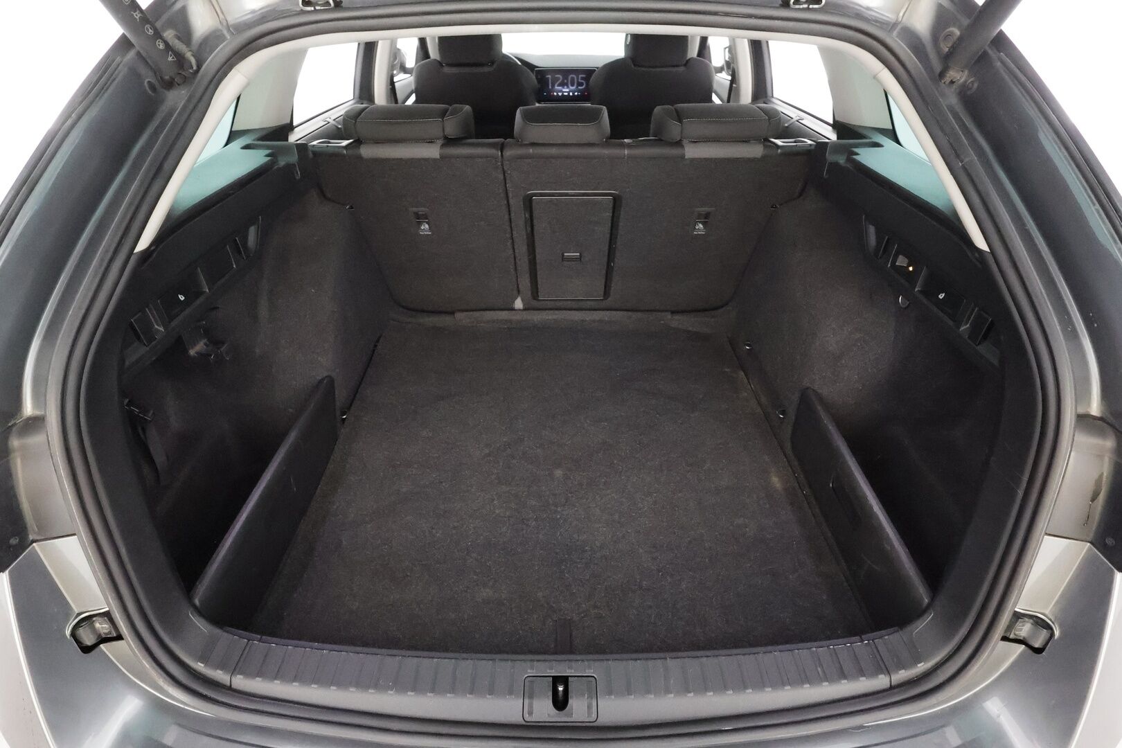 Skoda Octavia 2023 Combi 1.5 TSI Style eTEC DSG * Koukku / ACC / Webasto / Matrix-LED / P.Kamera / Smartlink / Keyless * - 1-om Suomi-auto / Kahdet renkaat aluvanteilla - HULLUT AVAJAISHULINAT KORKOTARJOUS 3,29 %