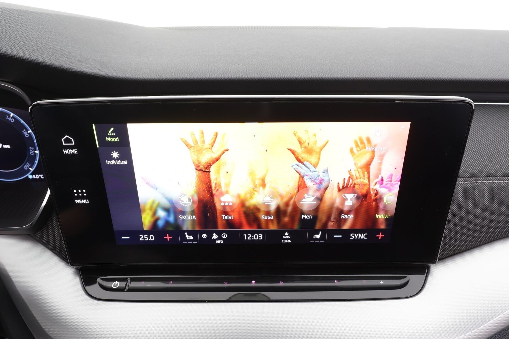 Skoda Octavia 2023 Combi 1.5 TSI Style eTEC DSG * Koukku / ACC / Webasto / Matrix-LED / P.Kamera / Smartlink / Keyless * - 1-om Suomi-auto / Kahdet renkaat aluvanteilla - HULLUT AVAJAISHULINAT KORKOTARJOUS 3,29 %