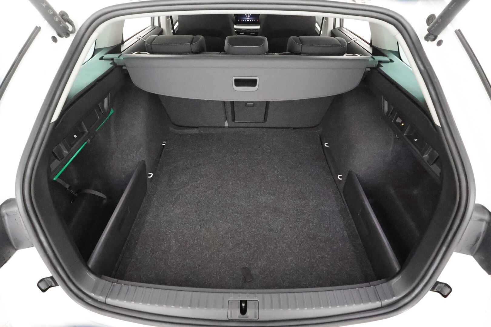 Skoda Octavia 2023 Combi 1.0 TSI Style eTEC DSG Autom. - ACC / Webasto / Matrix-LED / P.kamera / P.tutkat / Vetokoukku