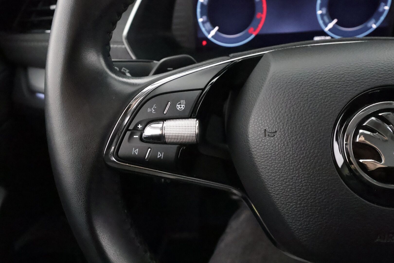 Skoda Octavia 2023 Combi 1.0 TSI Style eTEC DSG Autom. - ACC / Webasto / Matrix-LED / P.kamera / P.tutkat / Vetokoukku